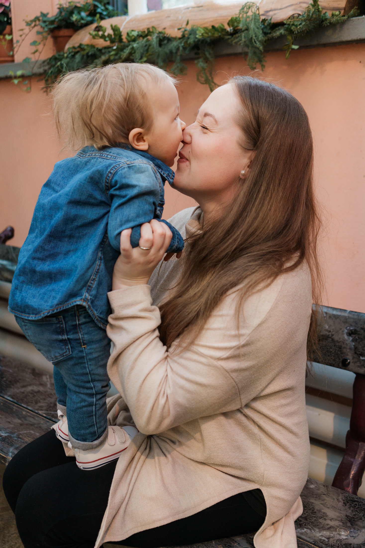 1-vuotiskuvaus Talvipuutarhassa