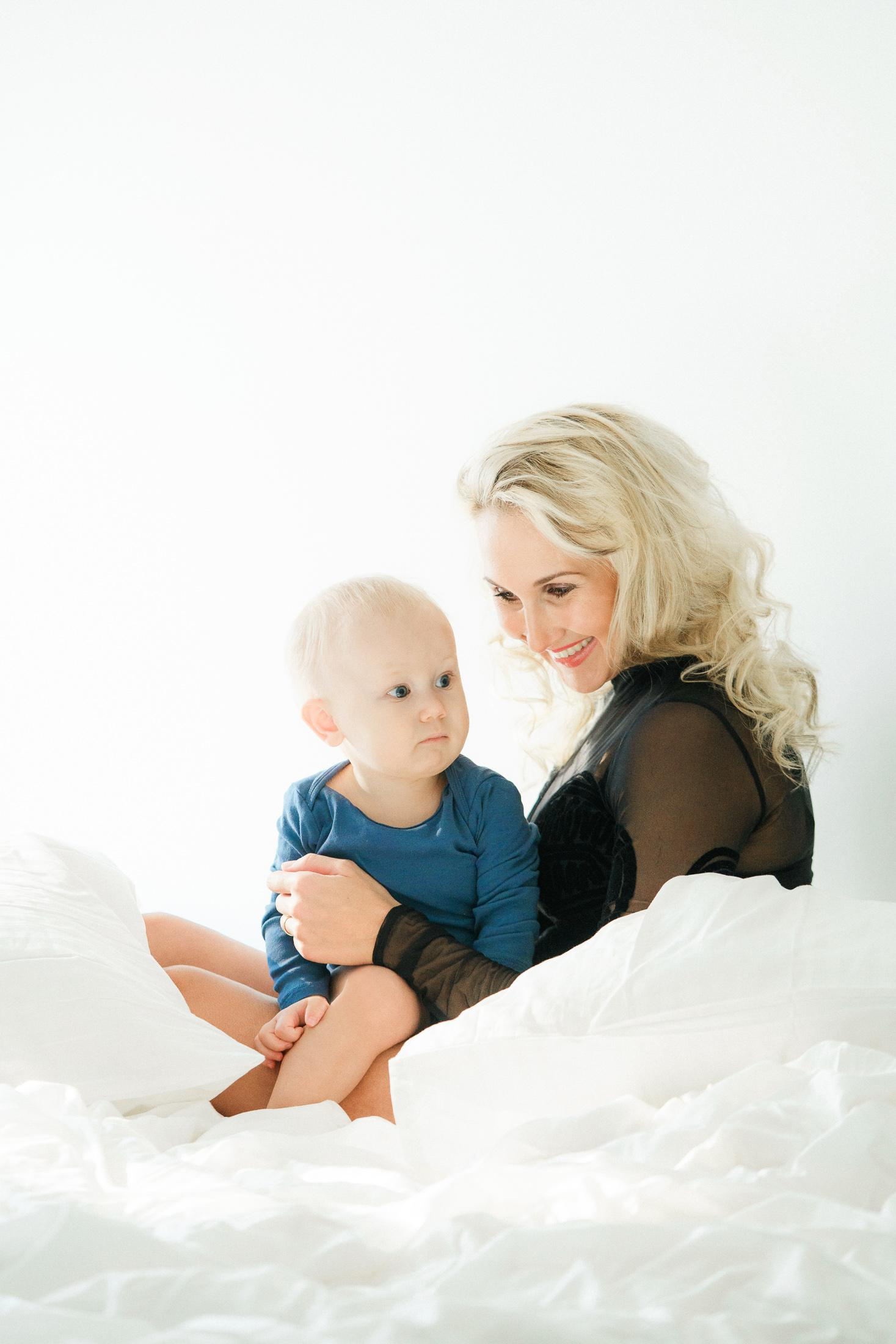 Äiti- lapsikuvaus asiakkaan kotona