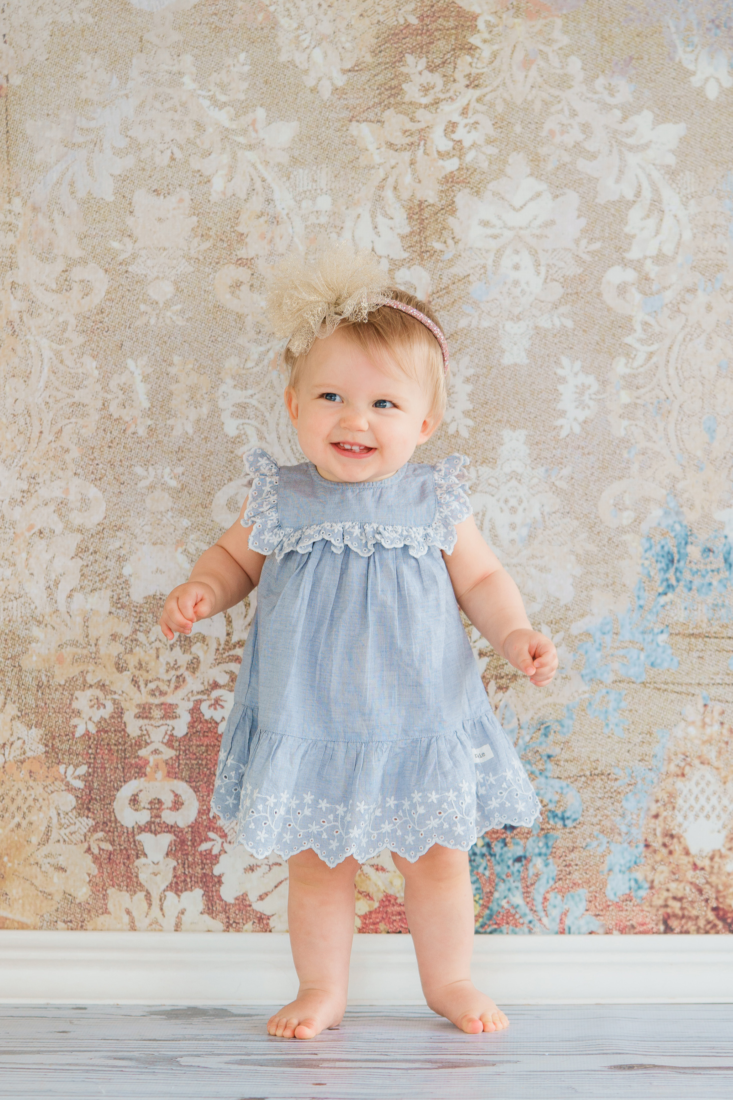 Perhekuvaus Helsingissä studiossa + kakun tuhoaminen