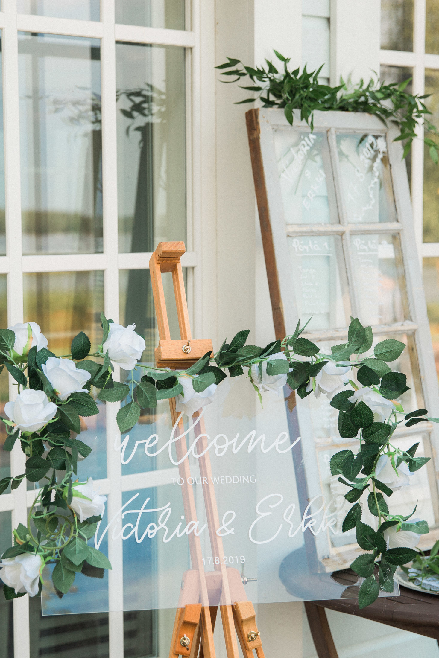 Vanhojen ikkunoiden käyttö hääkoristelussa