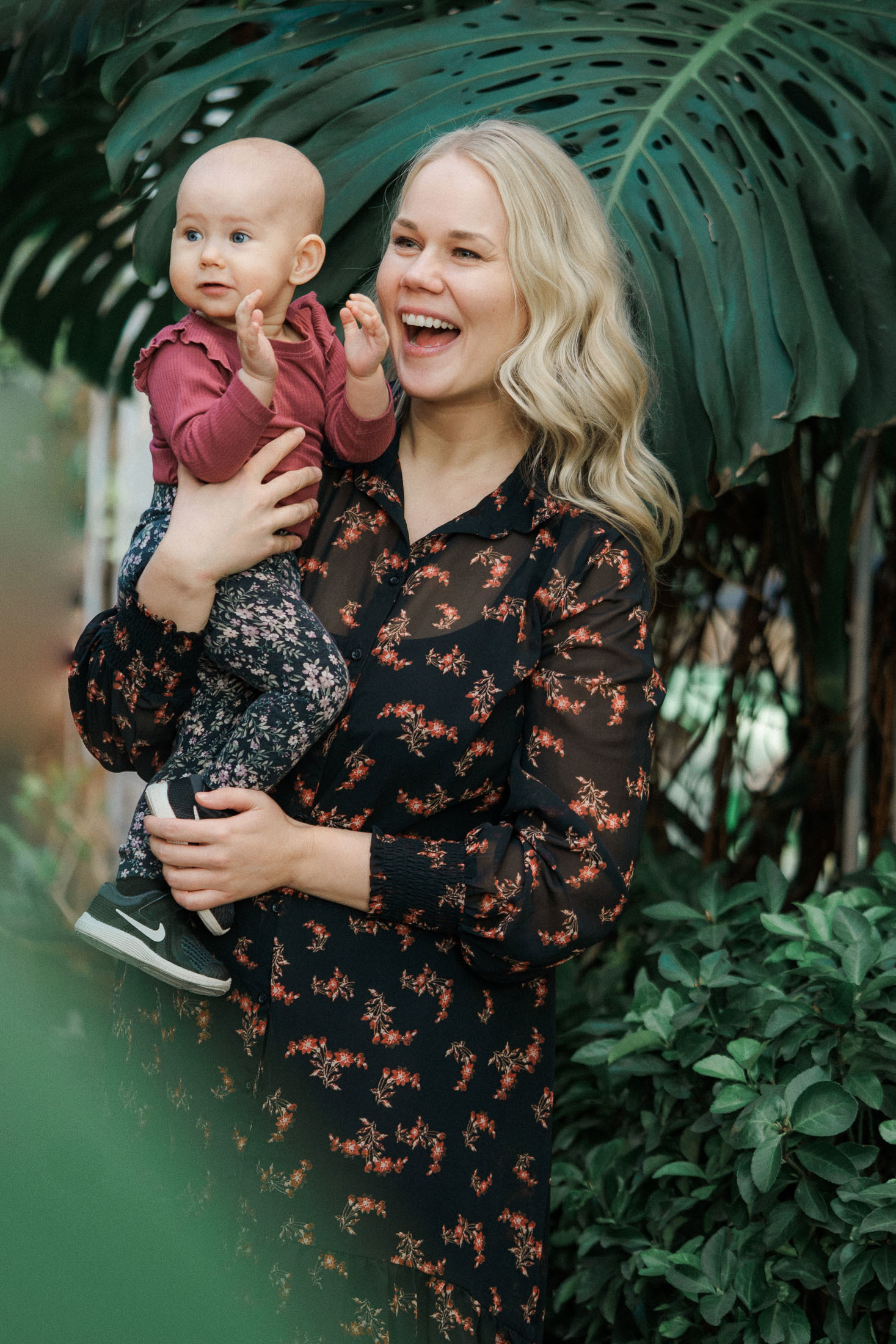 Vauva- ja perhekuvaus Talvipuutarhassa/ vauvakuvaaja Helsinki