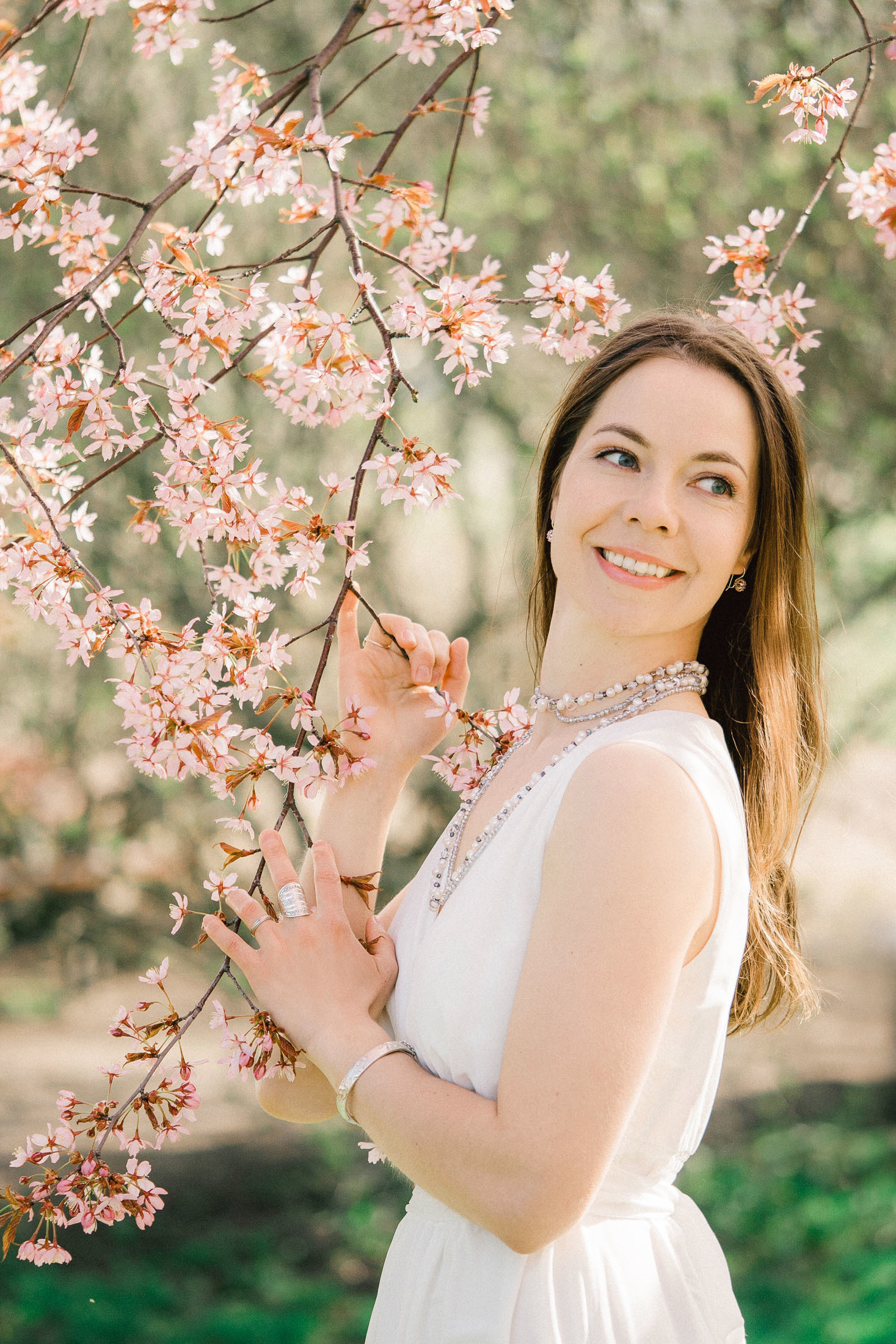 Perhekuvaus Helsingin kirsikkapuistossa