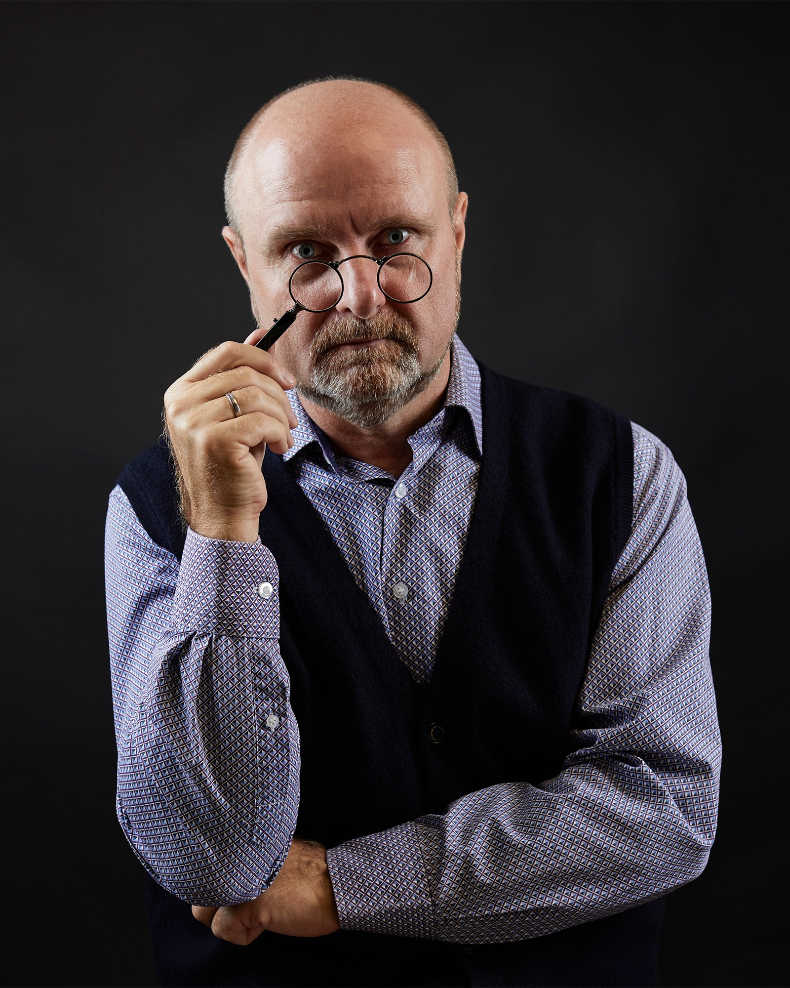 Photographer Roman Djuzev - Waist self-portrait by Roman Djuzev.