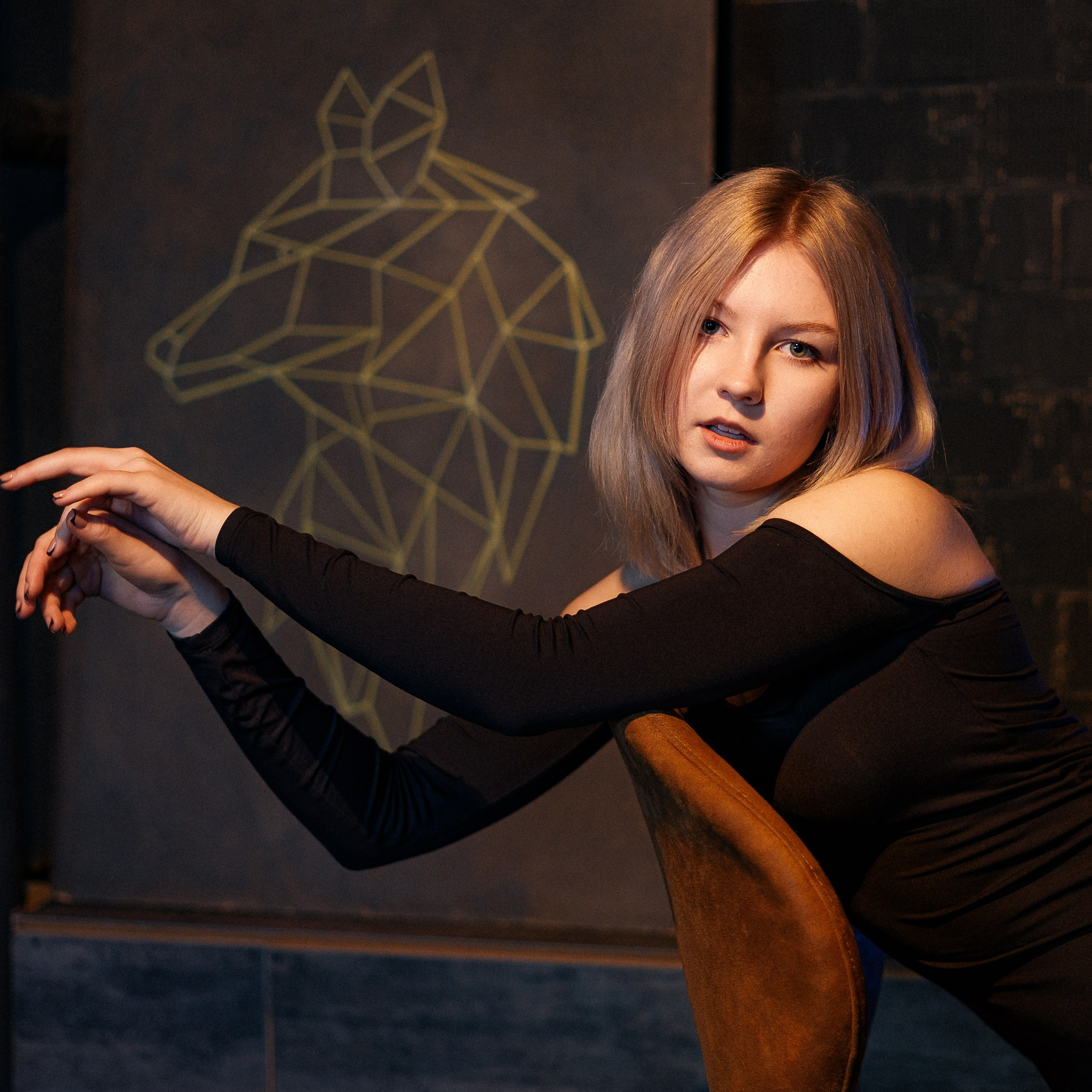 PORTRETE. Fotografie artistică și reportaj evenimente by Artur Okami