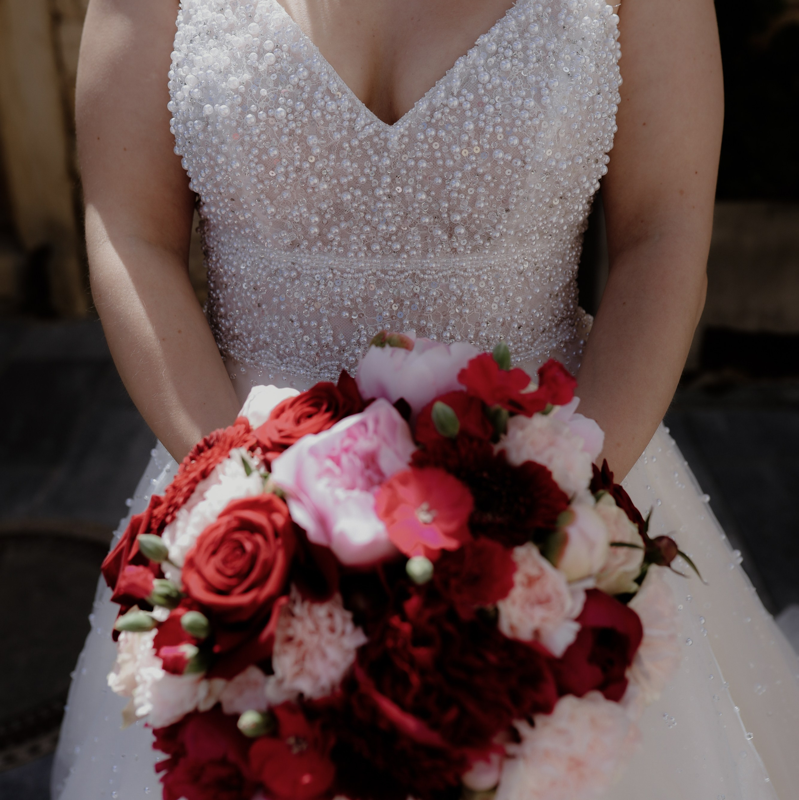 Emotionales Brautpaarportrait im Netts Landhaus in der Pfalz