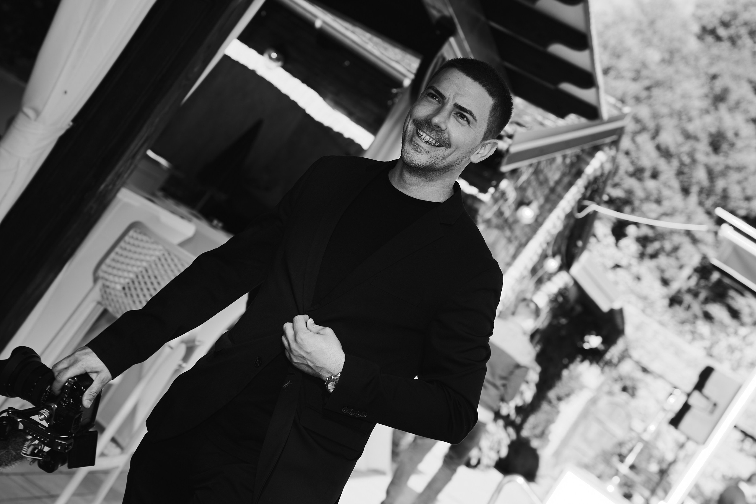 FAQ. Switzerland-Austria-Croatia-Montenegro wedding photographer and videographer Yannia weddings