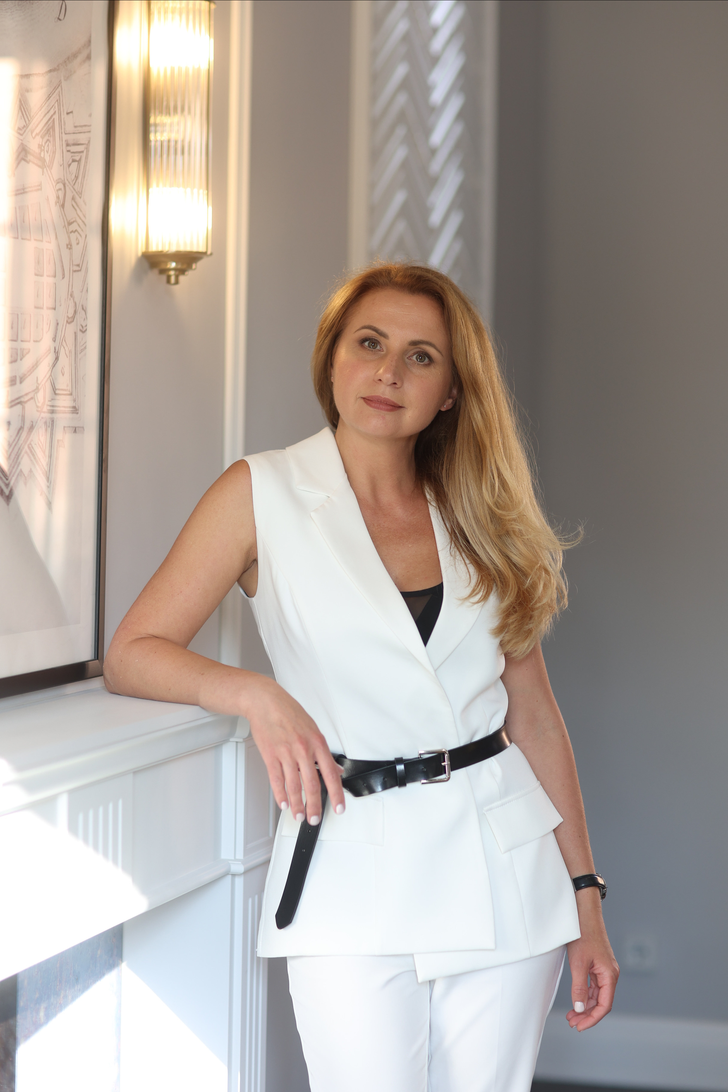 Kontakti. Interjera dizaina studija 4 Stūri