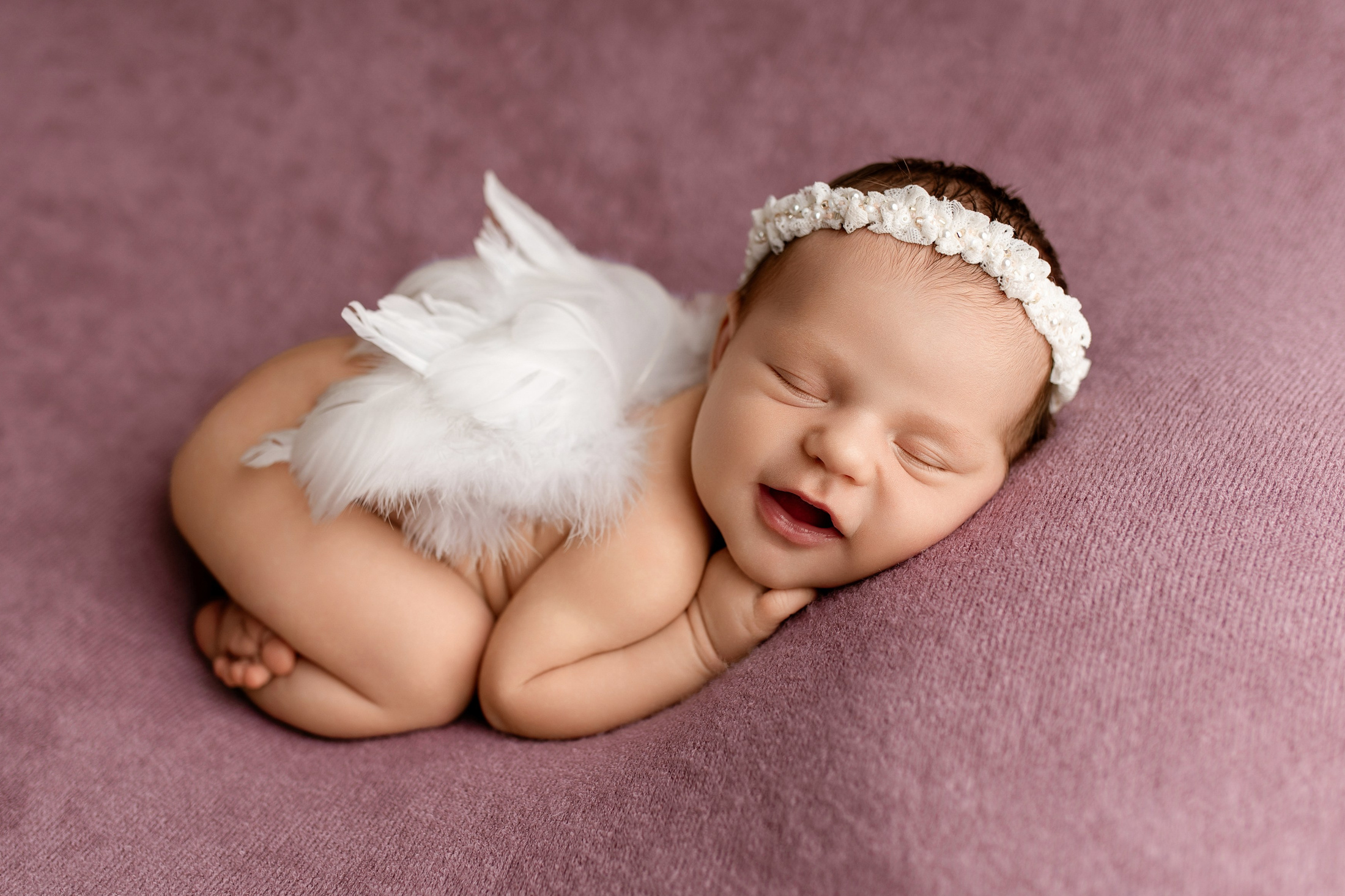 Esu Aleksandra naujagimių ir kudikių fotografė iš Vilniaus