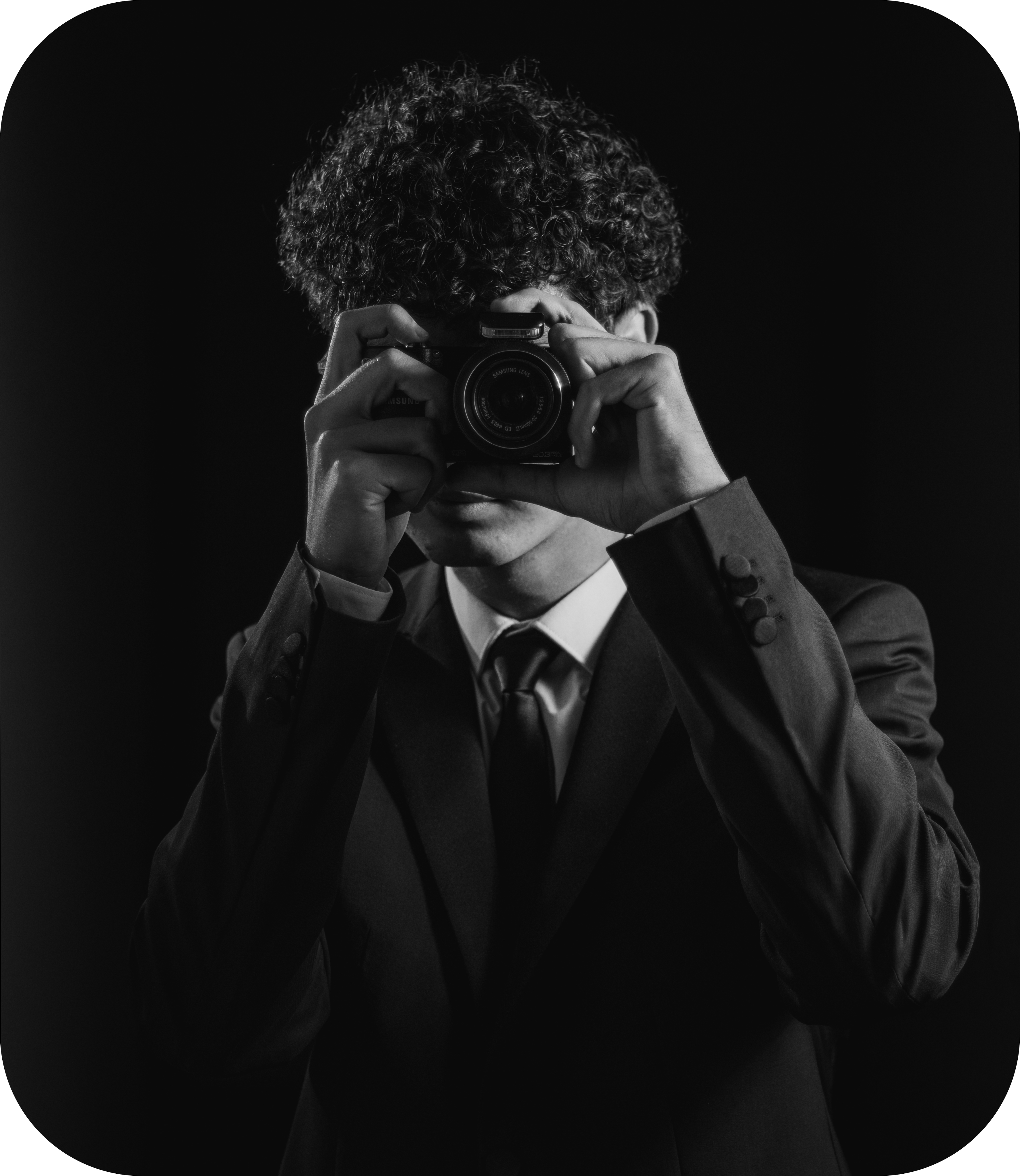 Kontakt. Fotograf v Praze | Atmosférický portrét | Aldiyar Ramazan