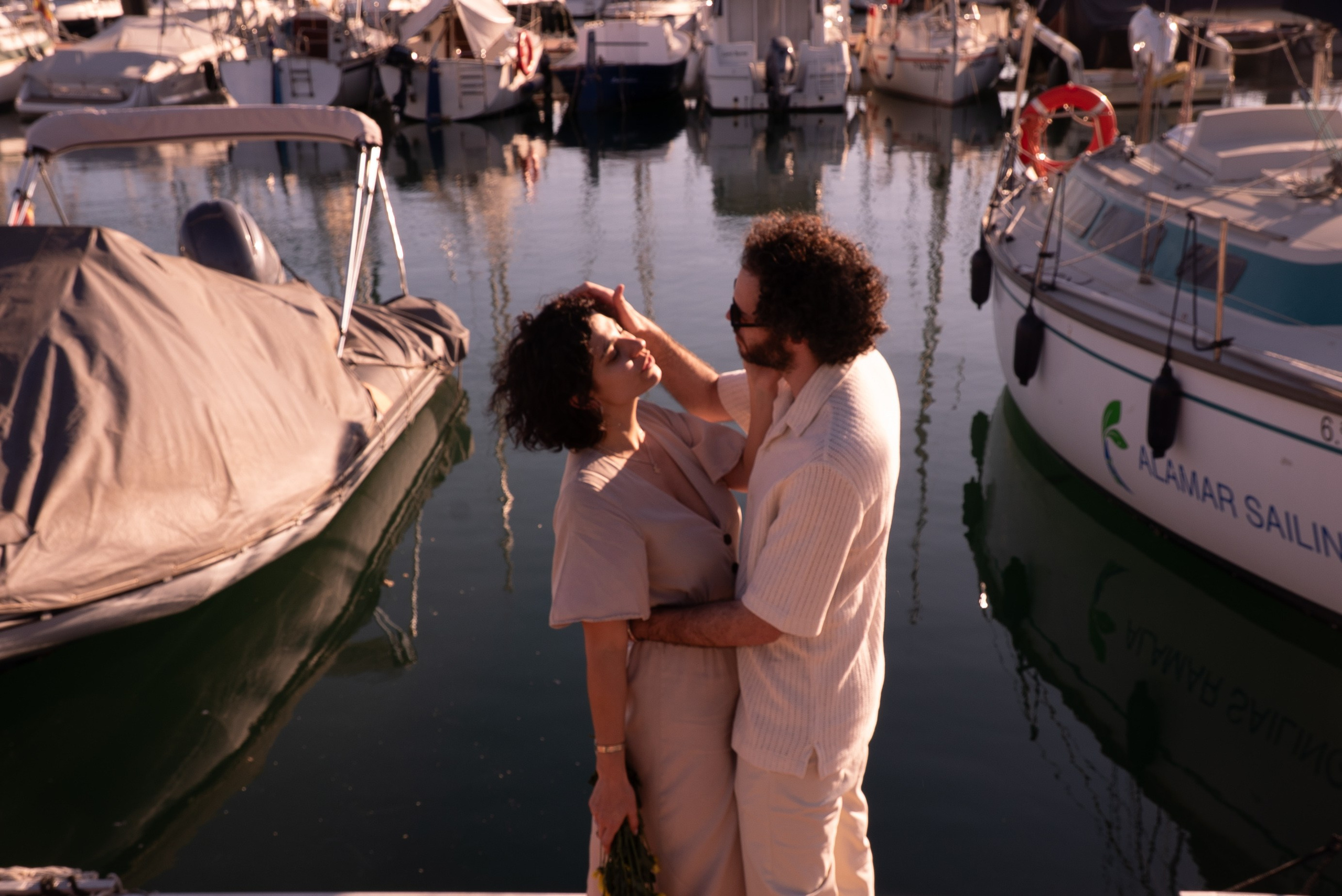 Callate y besame. Film and photography for weddings and brands in Barcelona