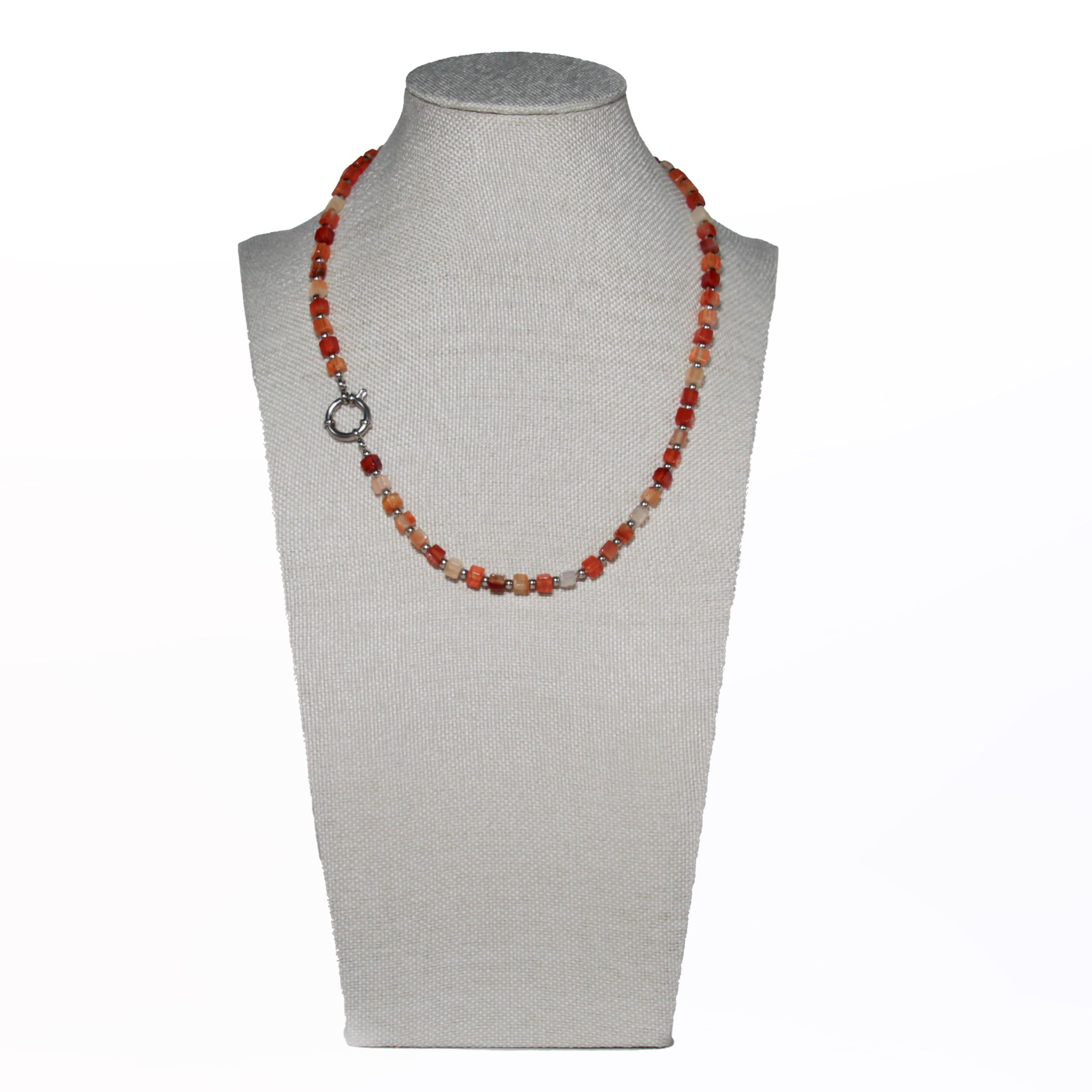 Modern Jewelry. Современнные и актикварные украшения в Барселоне, Москве и Санкт-Петербурге