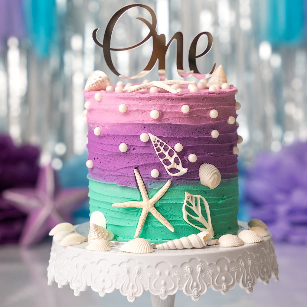 Cake smash session. Newborn and family photographer. Hills District. Sydney