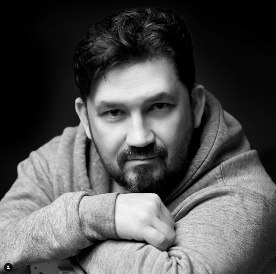 Photographer Andrii Bielikov Contact. Calgary wedding photo and video. Photographer Andrii Bielikov