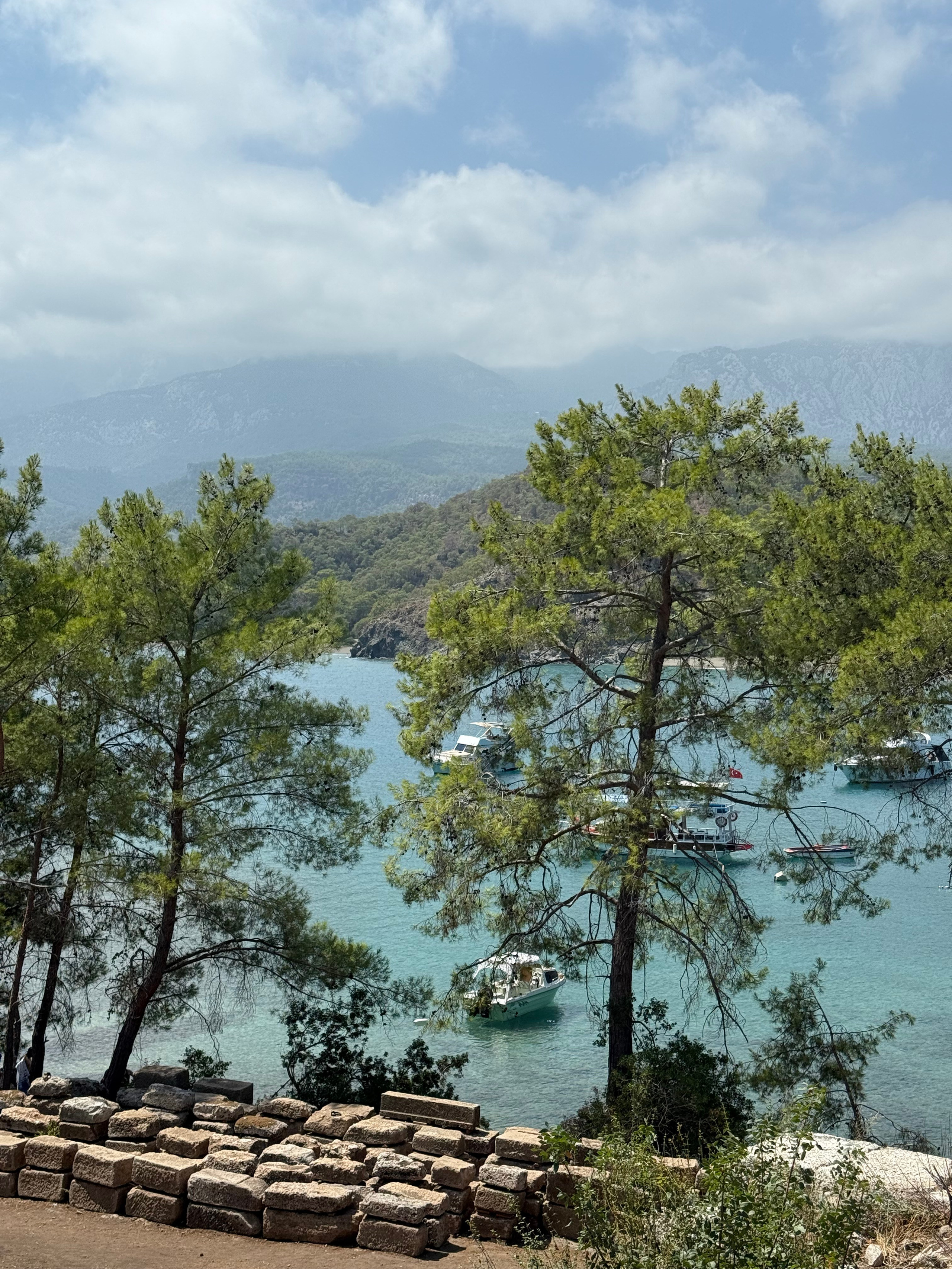 Türkiye’de 9 Gün: Rahat ve Sakin Her şehirde iki gün: İstanbul, Antalya, Kaş ve dağ manzaralı villa konaklaması