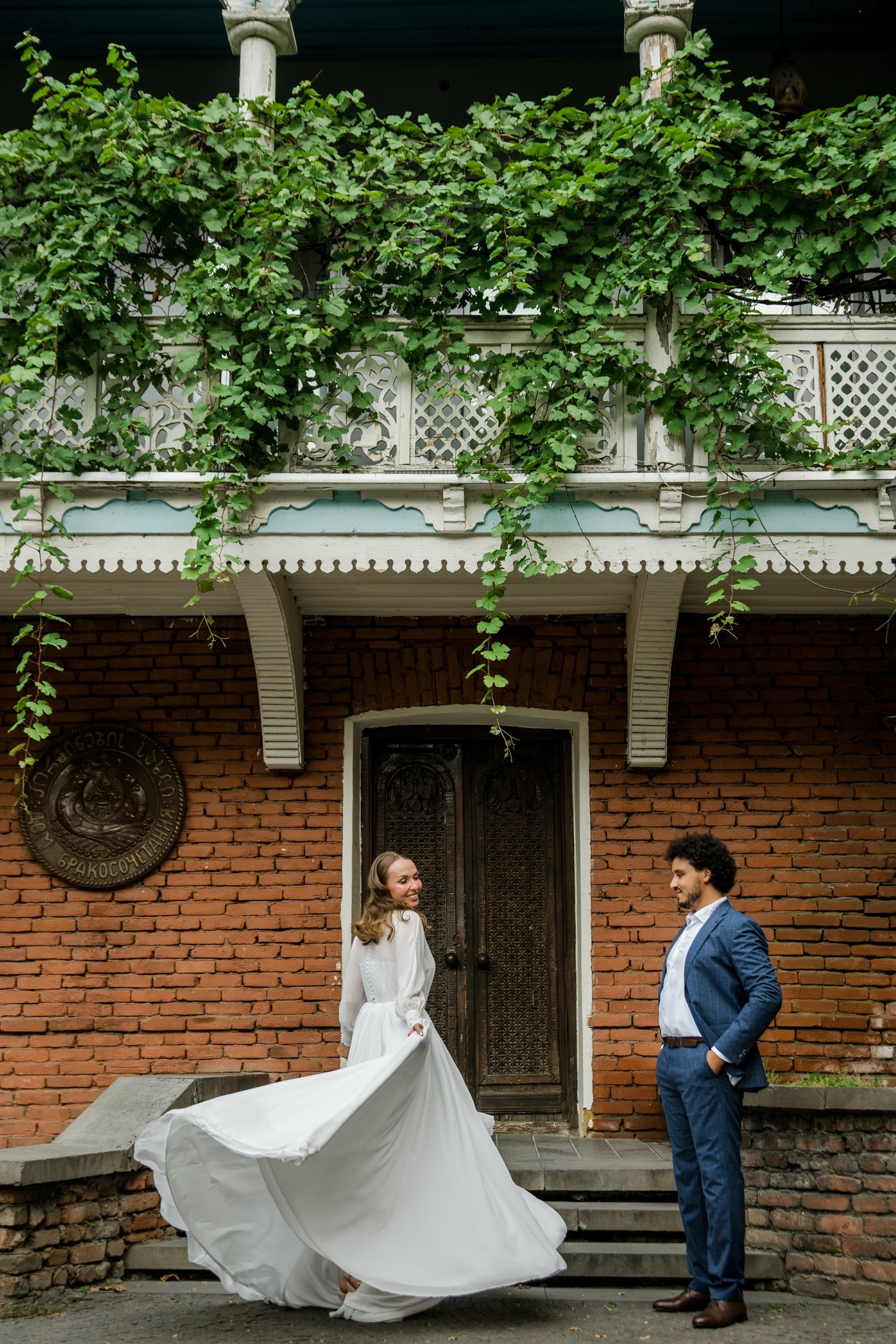 Брак в Грузии для иностранцев с церемонией во Дворце. Арт Ивент Студио — Самое рейтинговое свадебное агентство в Грузии