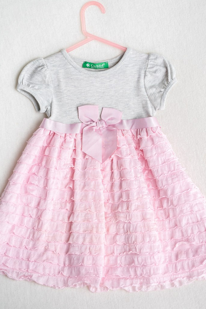 Cake smash outfits for girls. Newborn and family photographer. Hills District. Sydney