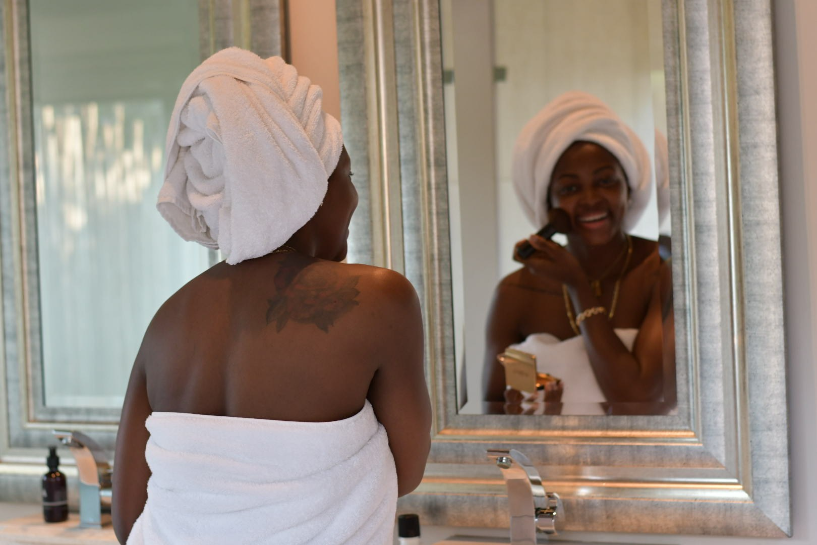 PAT’S BAR. KA3NA HQ • London Based Content Creator |Brand Influencer | Commercial Model