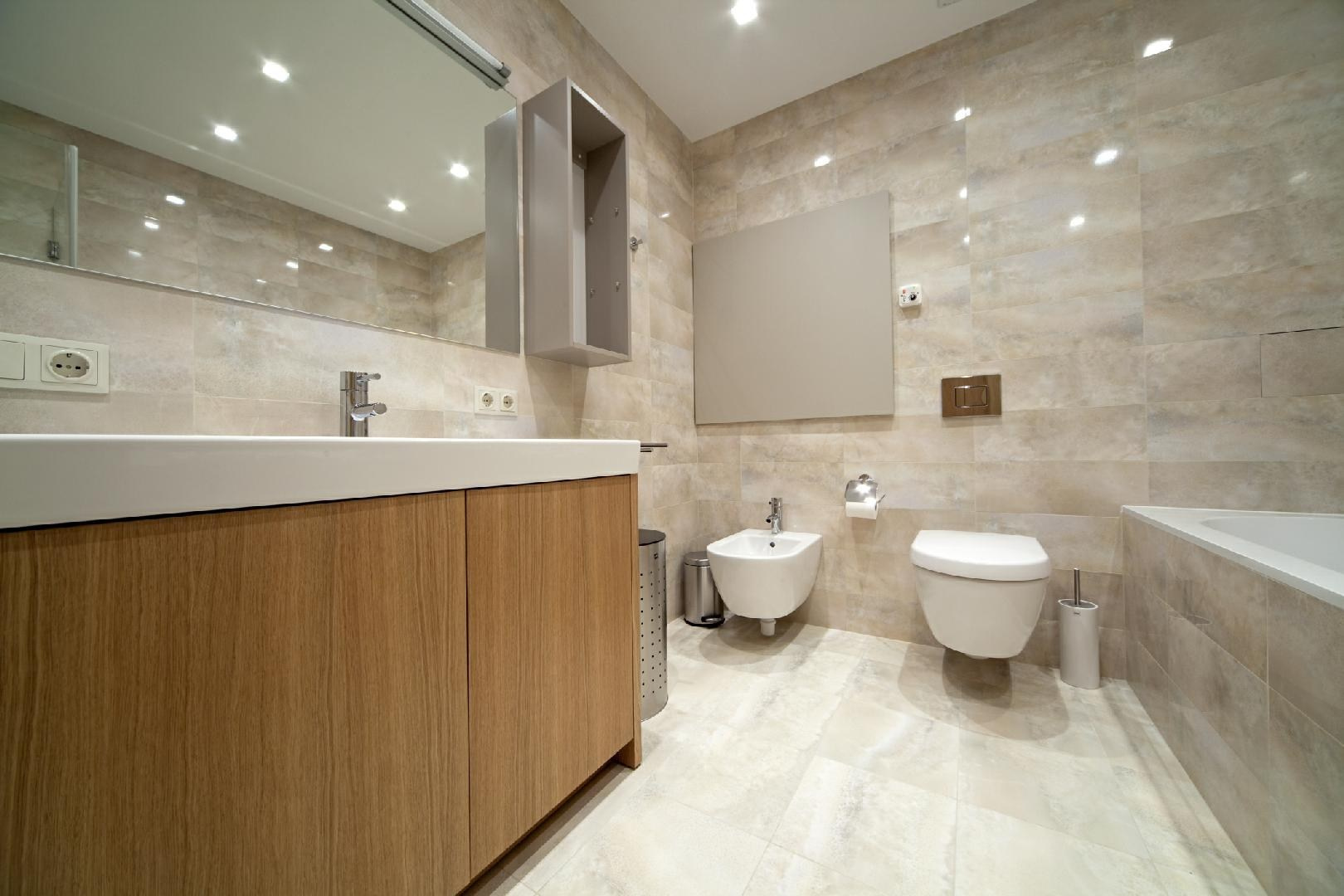 Full apartment, bathroom and kitchen renovations with acoustic insulation in Barcelona | B22 Reforma