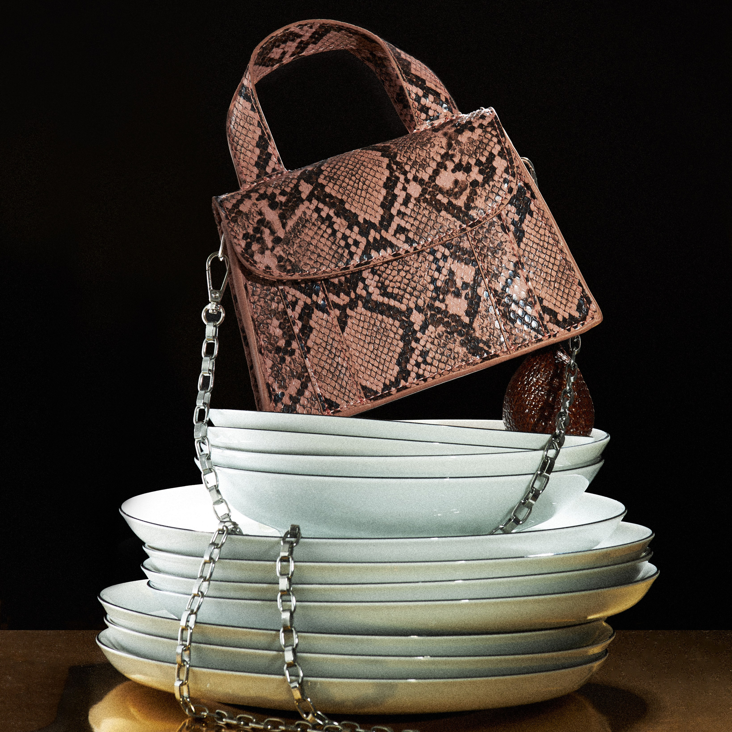 Elegante Damenhandtasche – Werbefoto für Onlineshop und Katalog