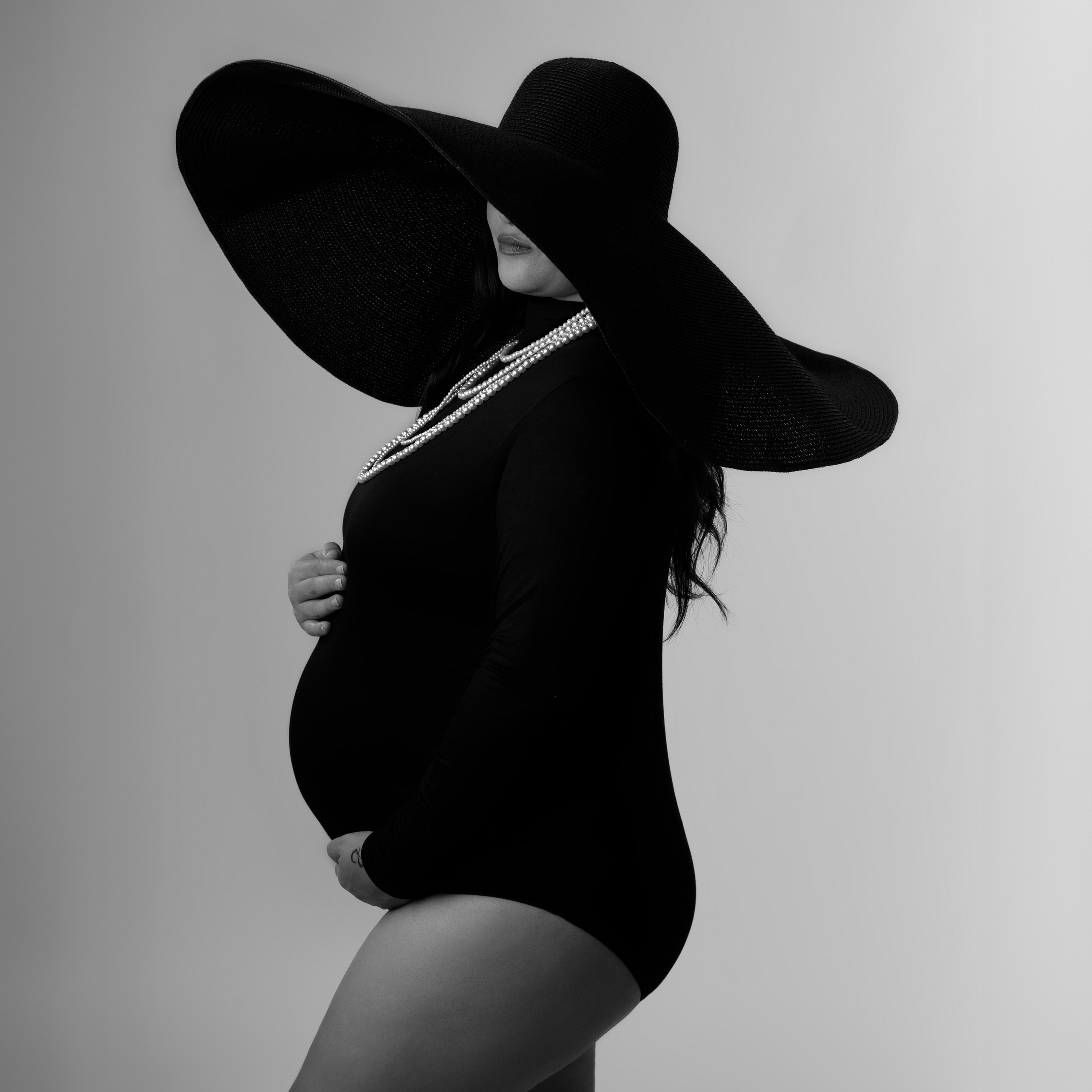 Embarazada. Invictor studio