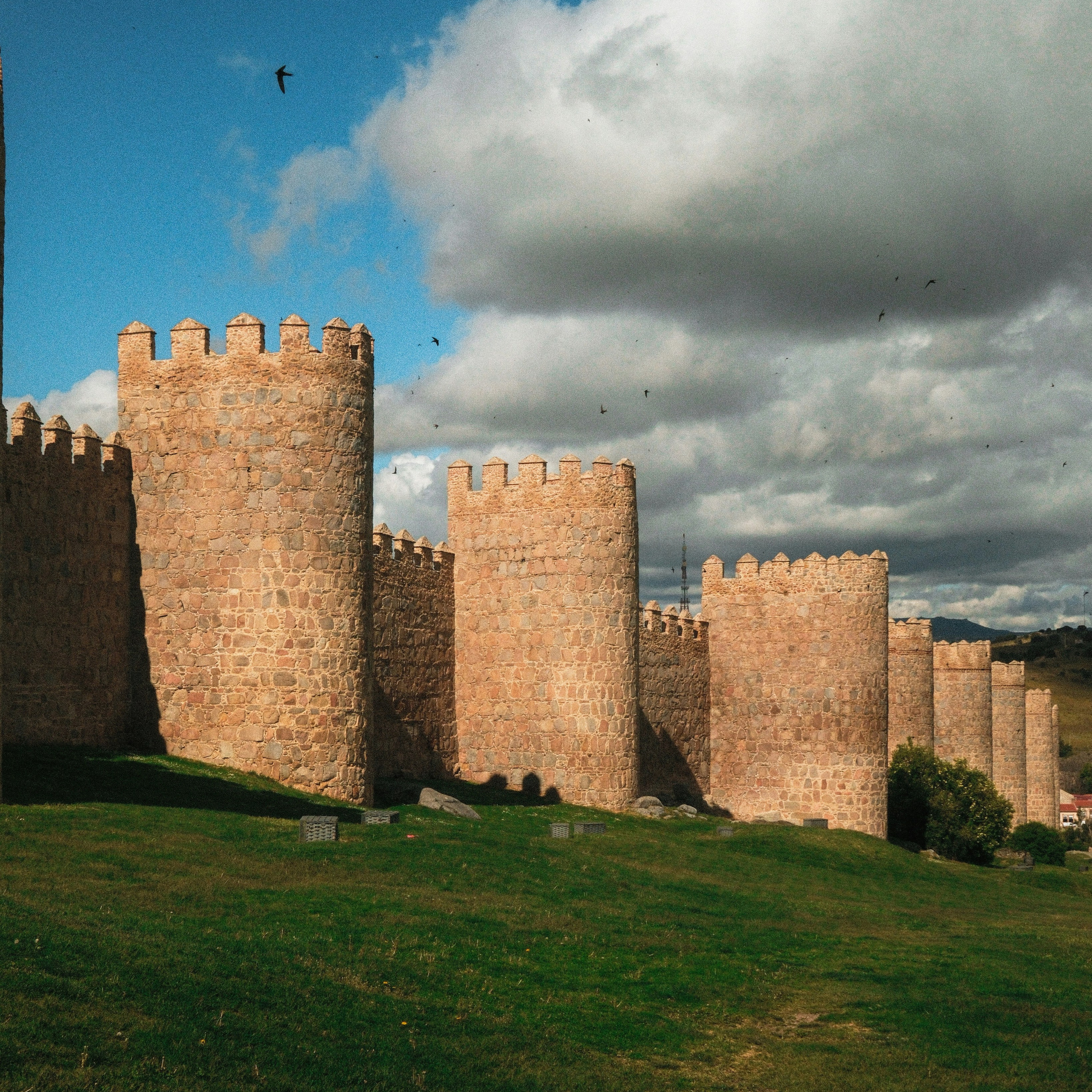 Экскурсия с гидом-фотографом в Будда-Сад и замок Обидуш. Экскурсии по Португалии с гидом-фотографом на автомобиле и пешком