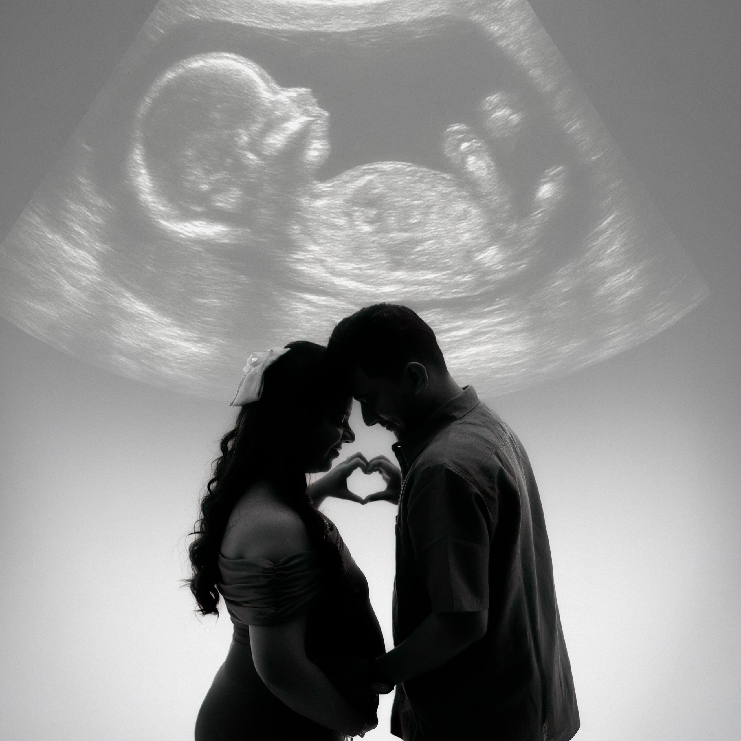 professional outdoor portrait of a pregnant couple wearing traditional South Indian attire standing on stone steps in Malleshwaram, Bengaluru