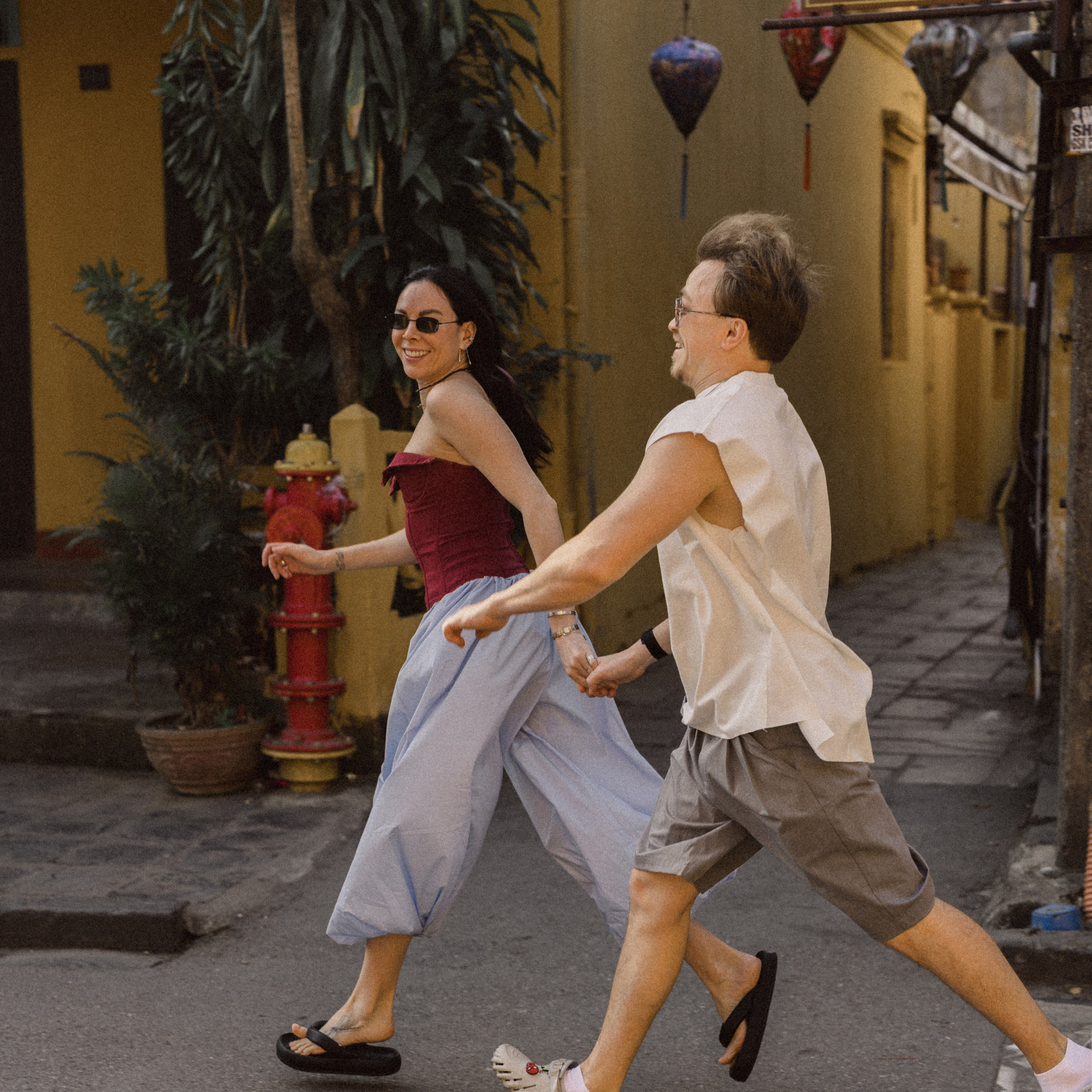 Photographer in Da Nang — photo sessions by the sea