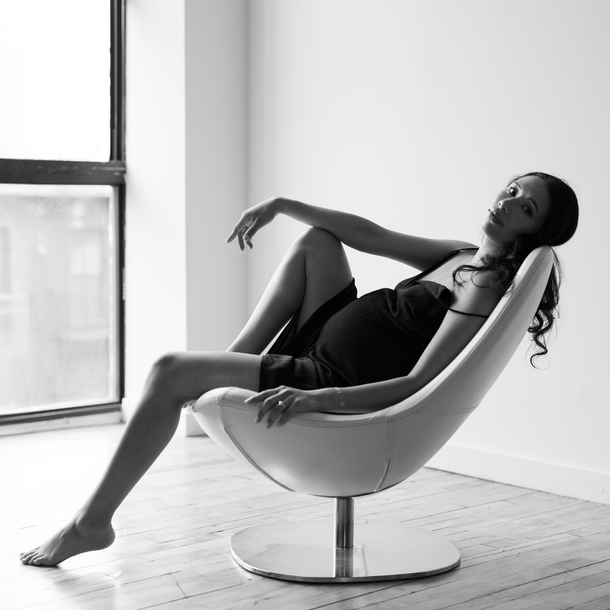 Price. Modern maternity photographer in Long Island New York