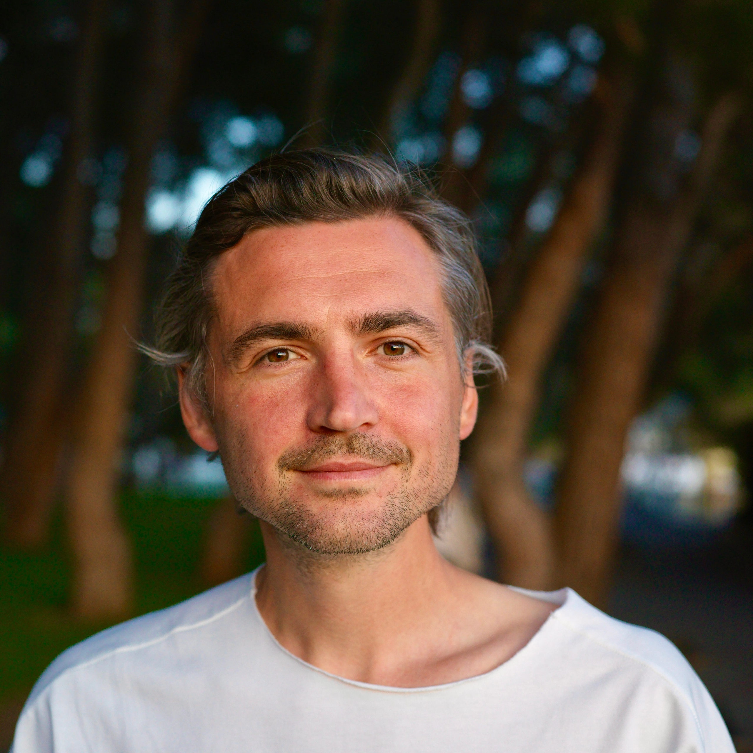 Contact the Photographer in Italy | Ale Kor | Como, Milan, Verona, Garda. Ale Kor — Photographer in Italy | Lake Como, Lake Garda, Verona & Dolomites