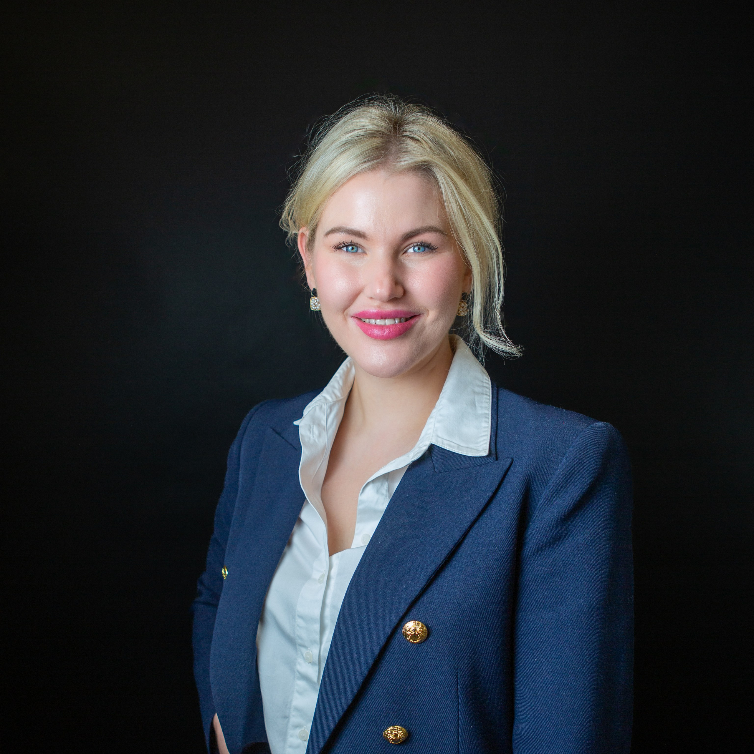 Mitarbeiter- und Unternehmensbilderschaffen #gutschein#Bewerbugsfotoswangenimallgäu #bewerbungsfotoswangen #bewerbungsfotoshootingallgäu #hochzeitsfotografiebregenz #hochzeitsfotograf #hochzeitsfotografinlindau #lovestory #bewerbungsfotos #bewerbungsfotoshooting #hochzeitsfotografieallgäu #hochzeitsfotografwangen #hochzeitsfotografin #lovestory