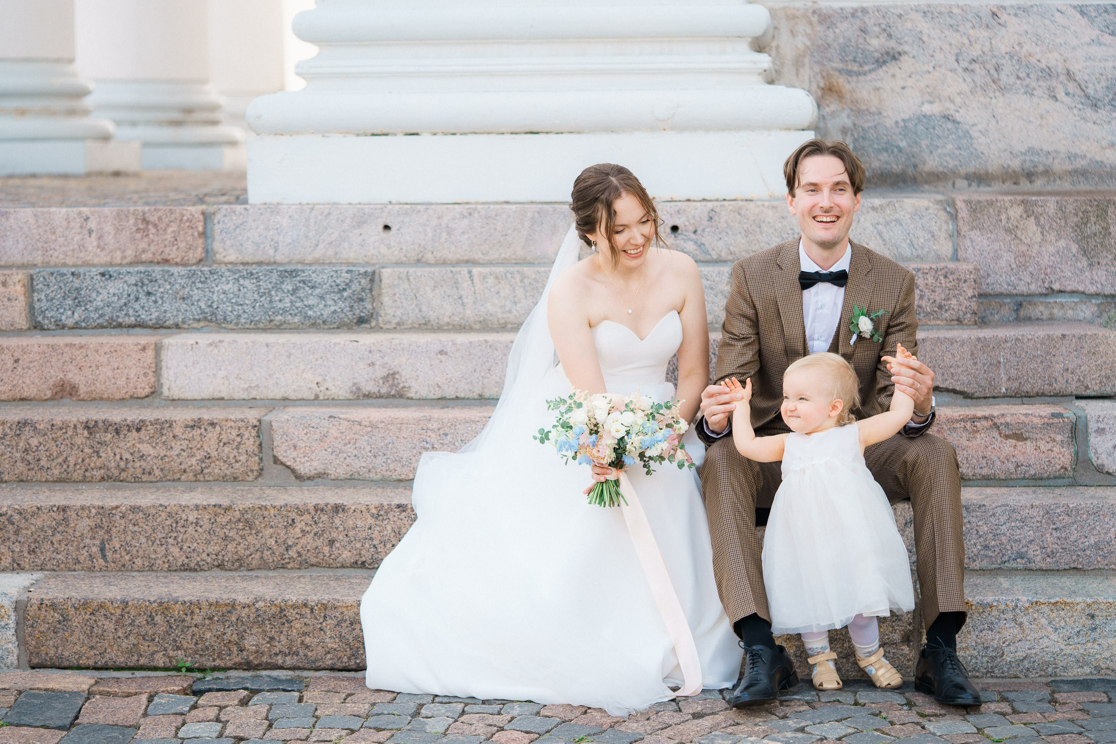 Häävalokuvaaja Helsingissä – Studiohappymoment | Romanttisia hetkiä