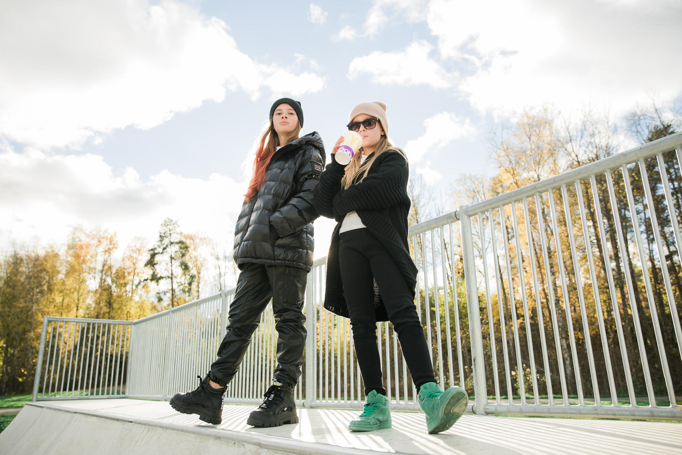 Kaverikuvaus syksyisessä Turussa