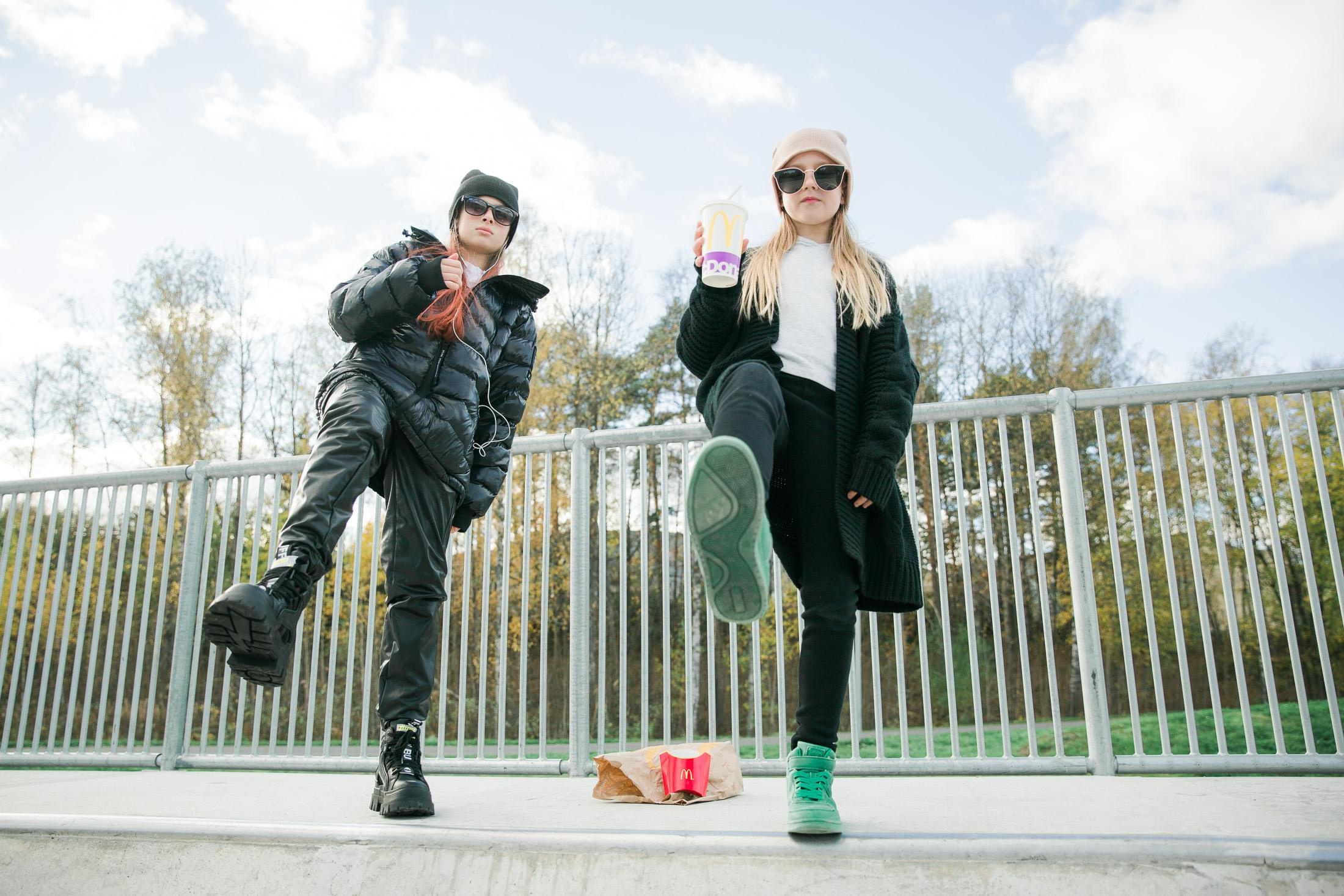 Kaverikuvaus syksyisessä Turussa