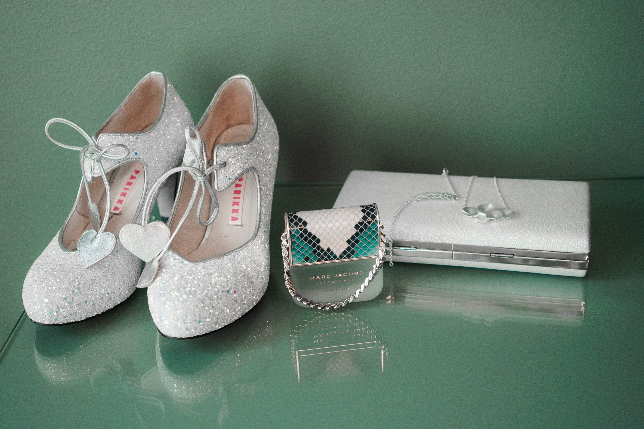 Valokuvaajan vinkkejä morsiamen aamuvalmisteluihin. StudioHappyMoment — Fine Art Wedding Photographer in Italy, France, Spain & Finland