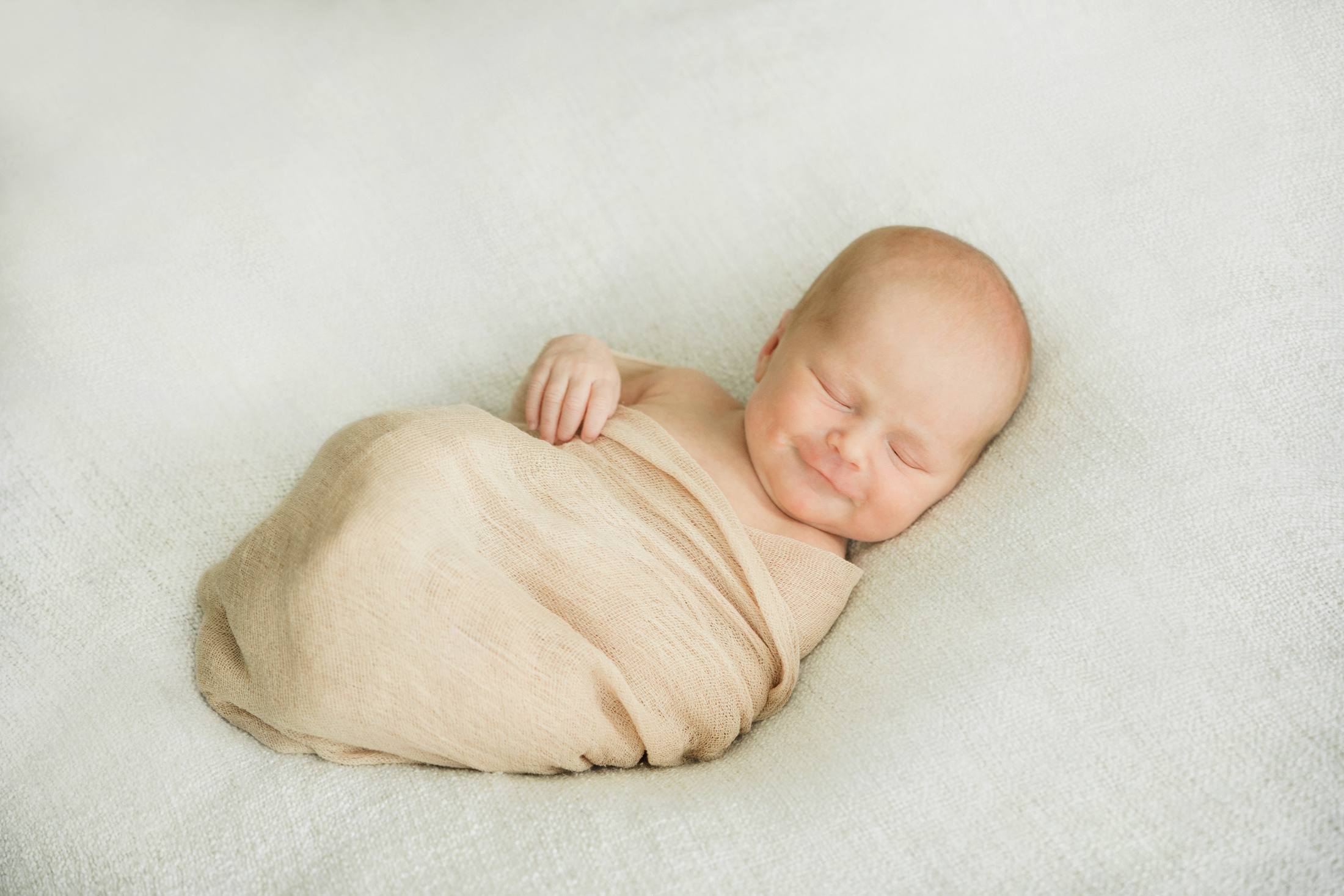 Vastasyntyneen tyttövauvan Kuvaus Helsingissä – Ikimuistoiset Hetket