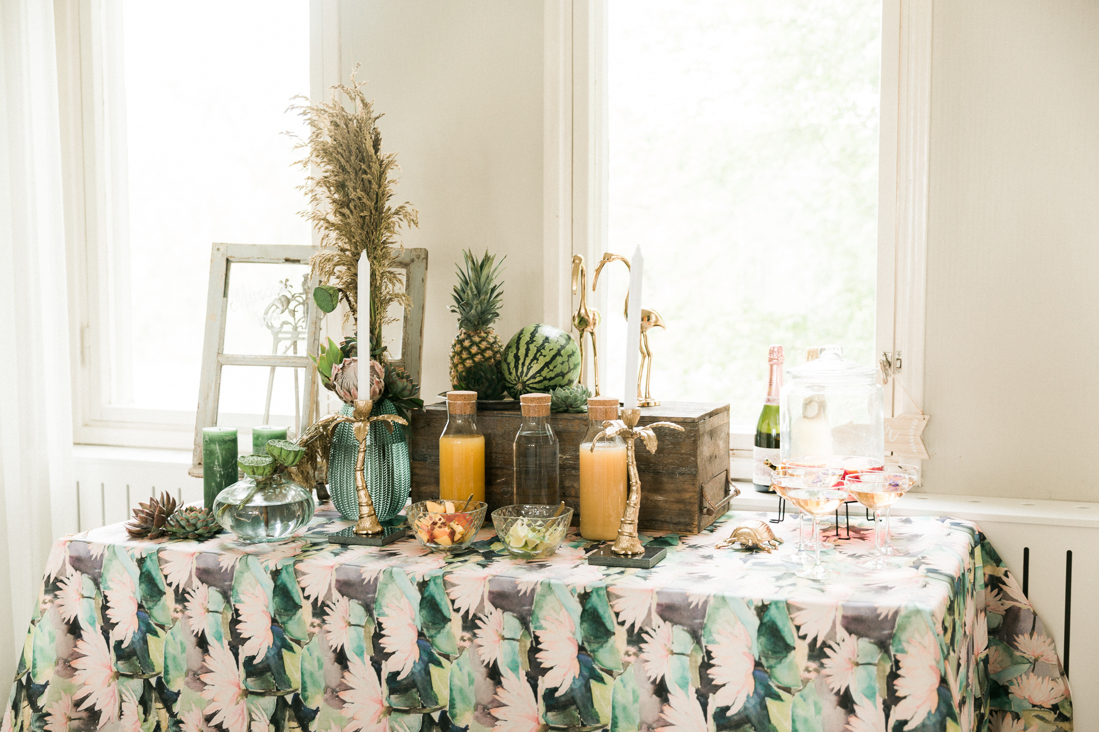 Vanhojen ikkunoiden käyttö hääkoristelussa