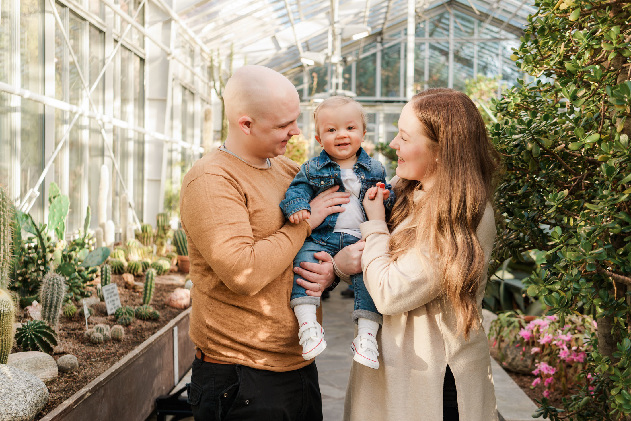 1-vuotiskuvaus Talvipuutarhassa