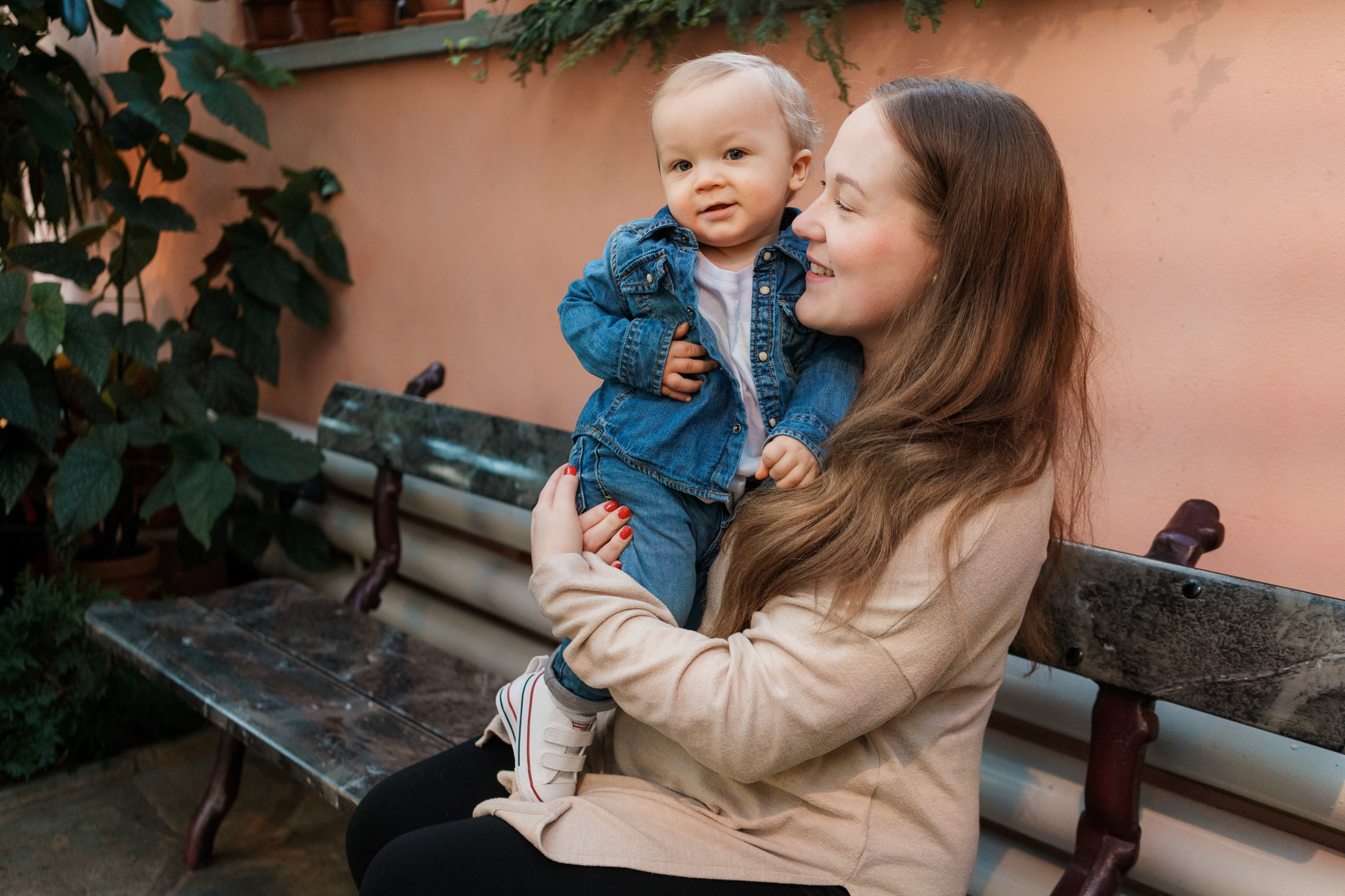 1-vuotiskuvaus Talvipuutarhassa