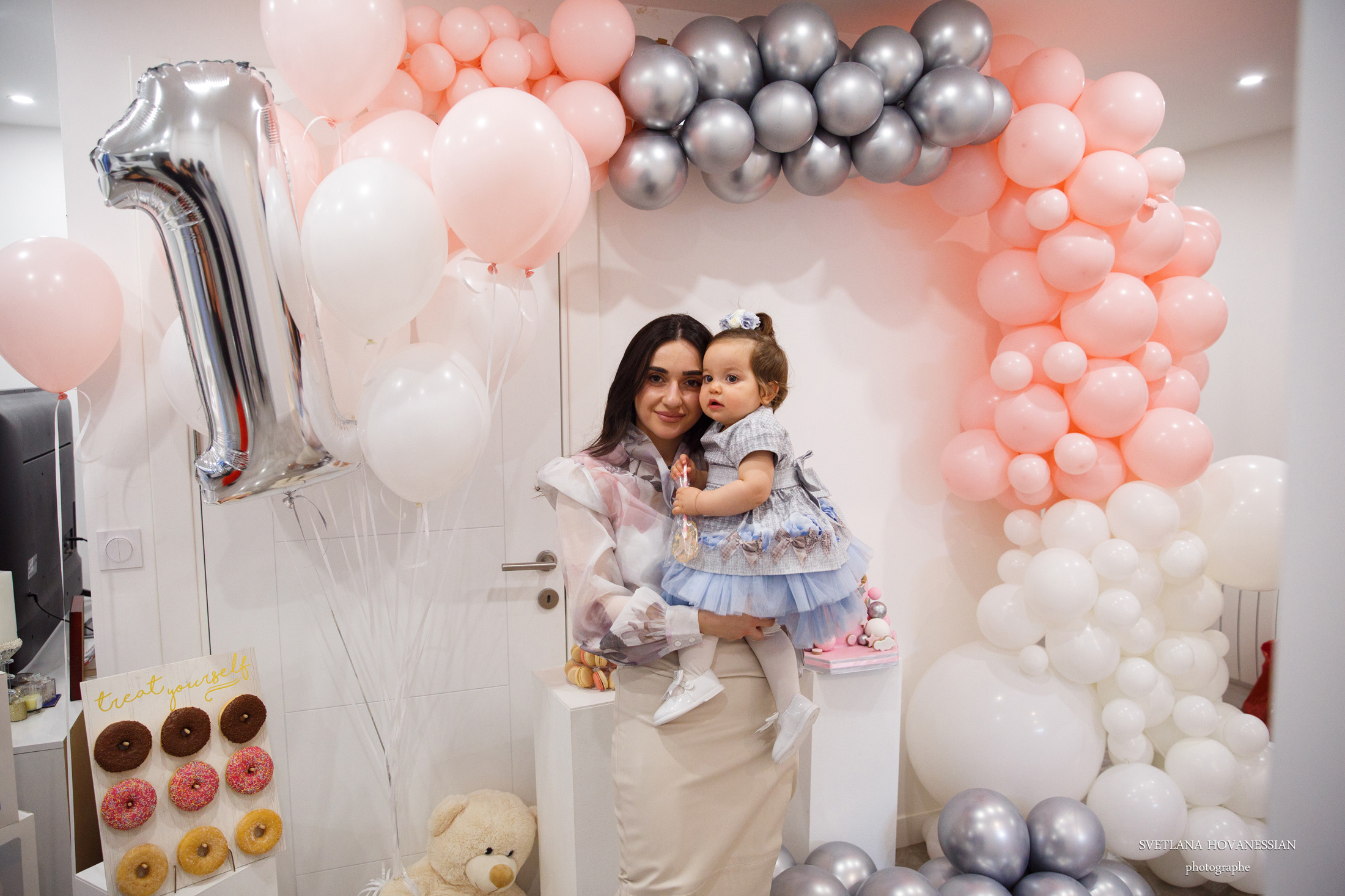 REPORTAGE  (Anniversaire, baptême, fête d’entreprise et ect.). Photographe professionelle spécialisée dans la photographie de grosses