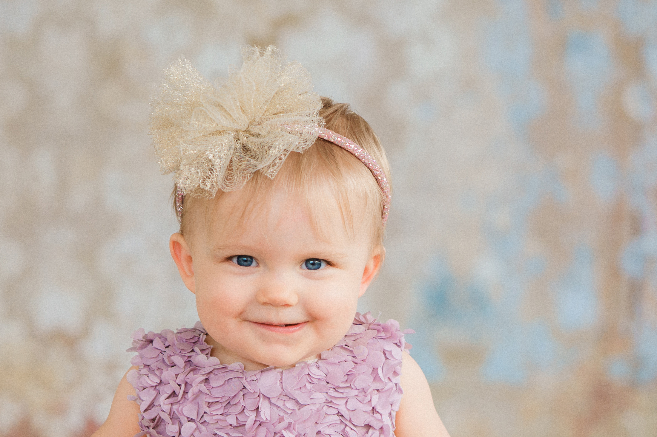 Perhekuvaus Helsingissä studiossa + kakun tuhoaminen