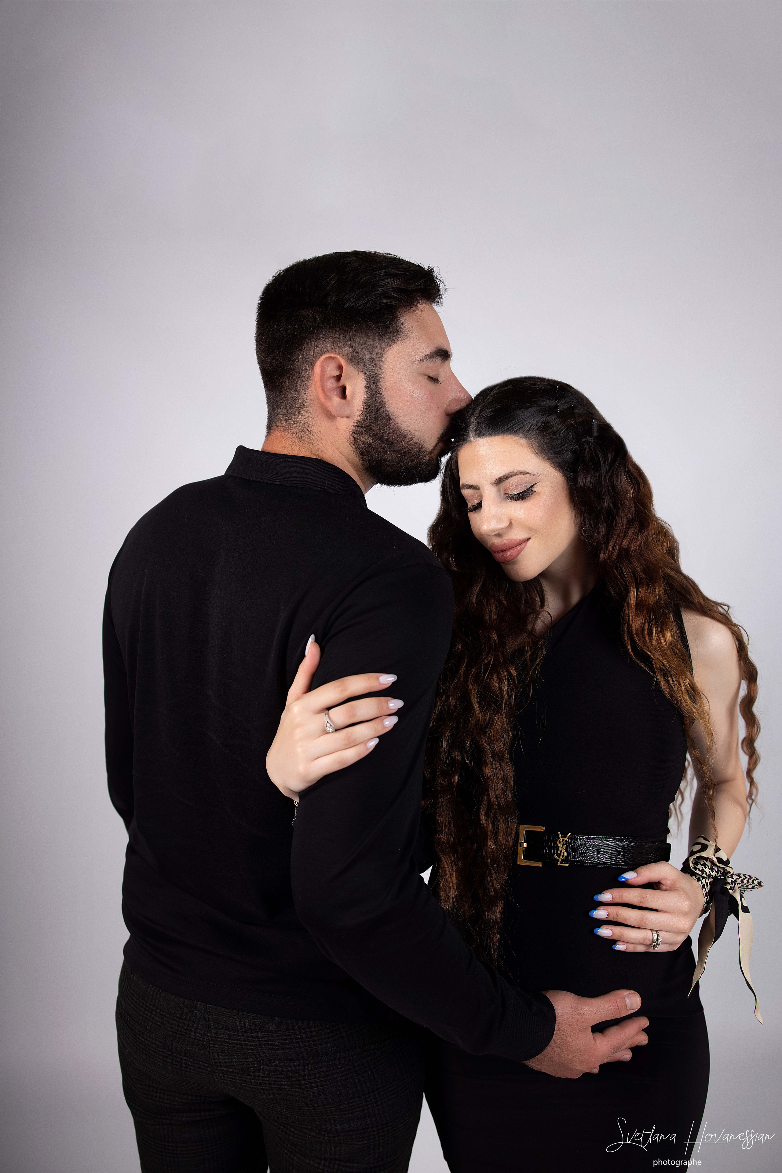 GROSSESSE studio. Photographe professionelle spécialisée dans la photographie de grosses