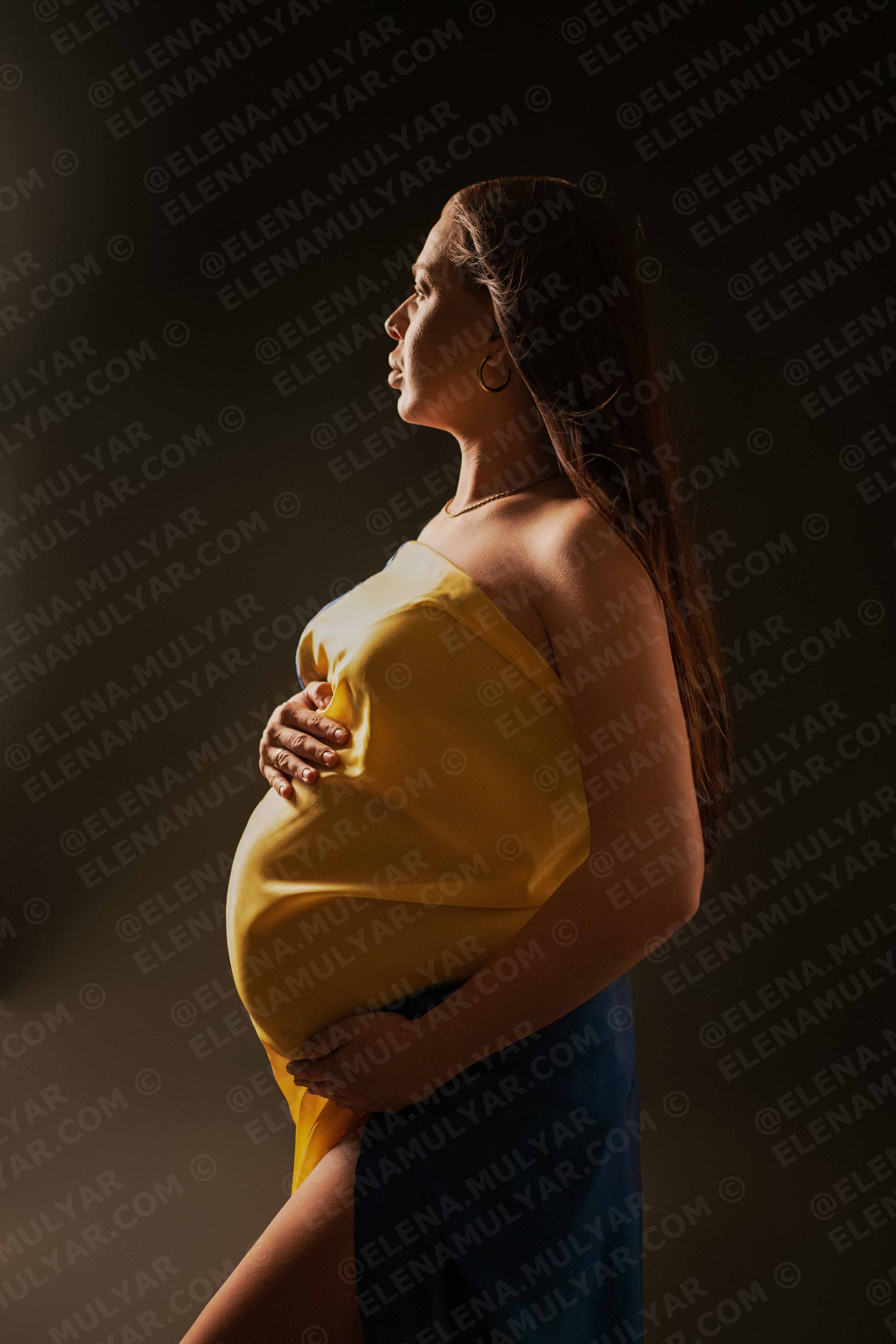 GALERIA BENEFICA 💛💙. Fotógrafo de bodas y familias en España, Málaga, Marbella