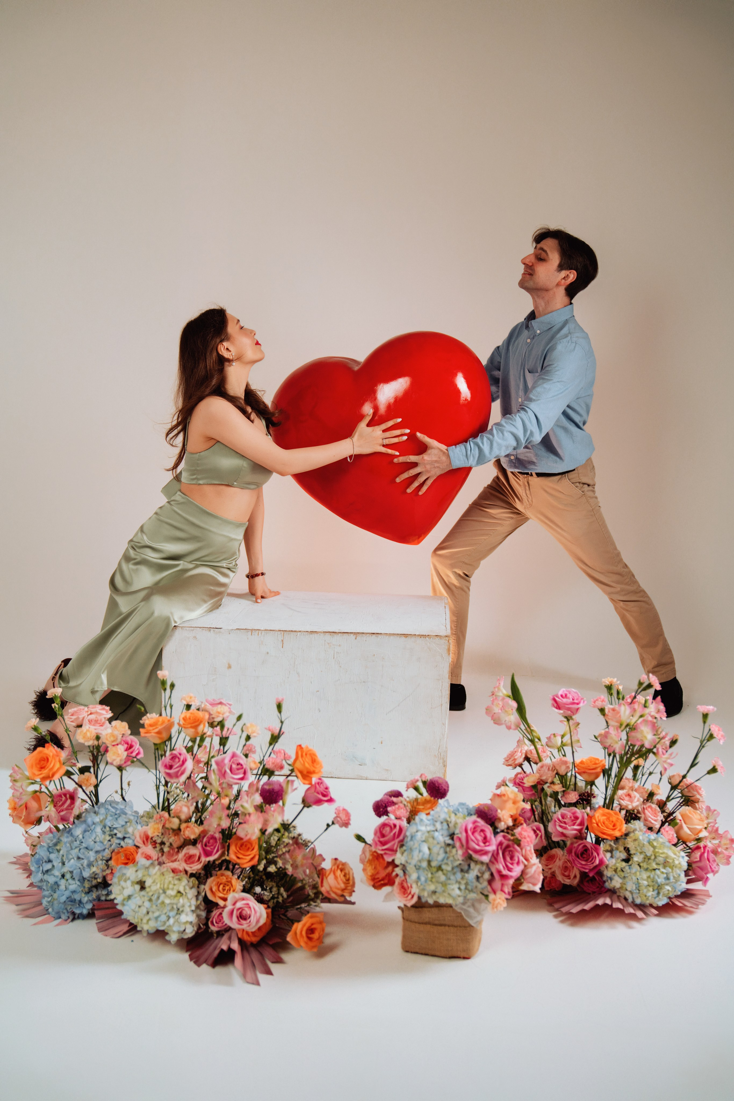 Valentine’s Studio Minis in Jacksonville, FL — Red Bow & Floral Themes