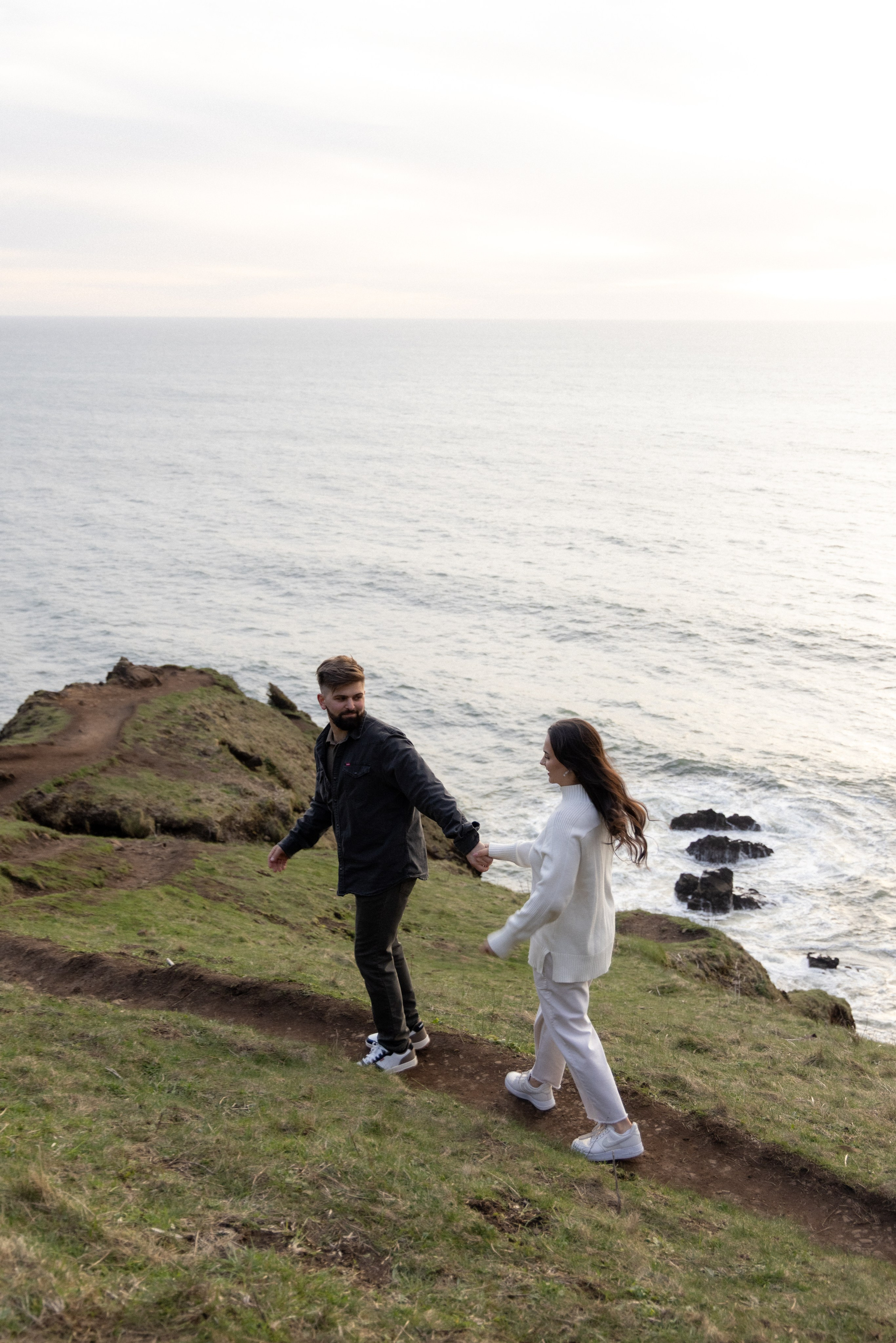 Eikanmedia | Photographer and videographer capturing weddings, families, engagements, pregnancy & newborns | Vancouver, WA | USA