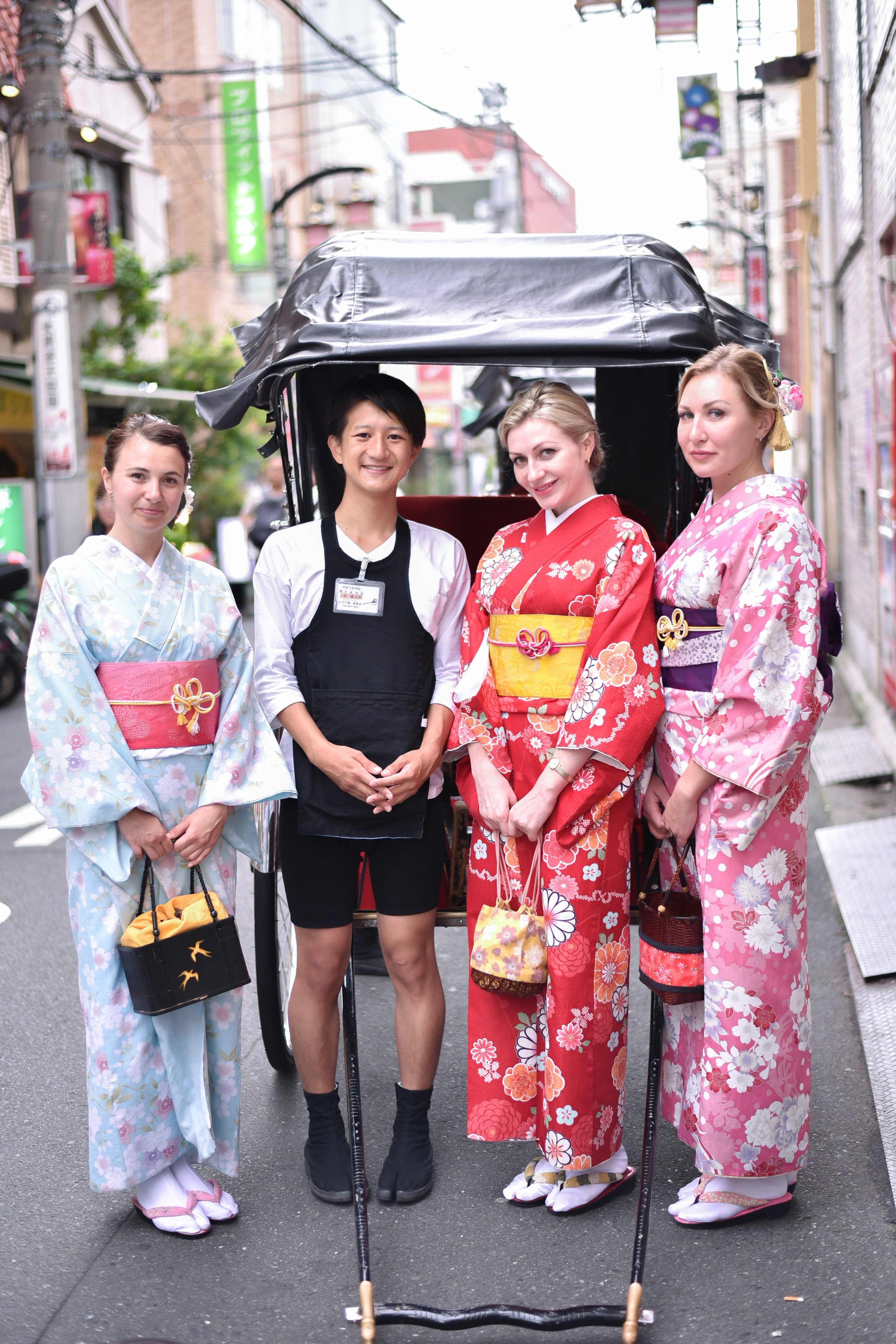 Services Ru. Photographer in Tokyo, Japan