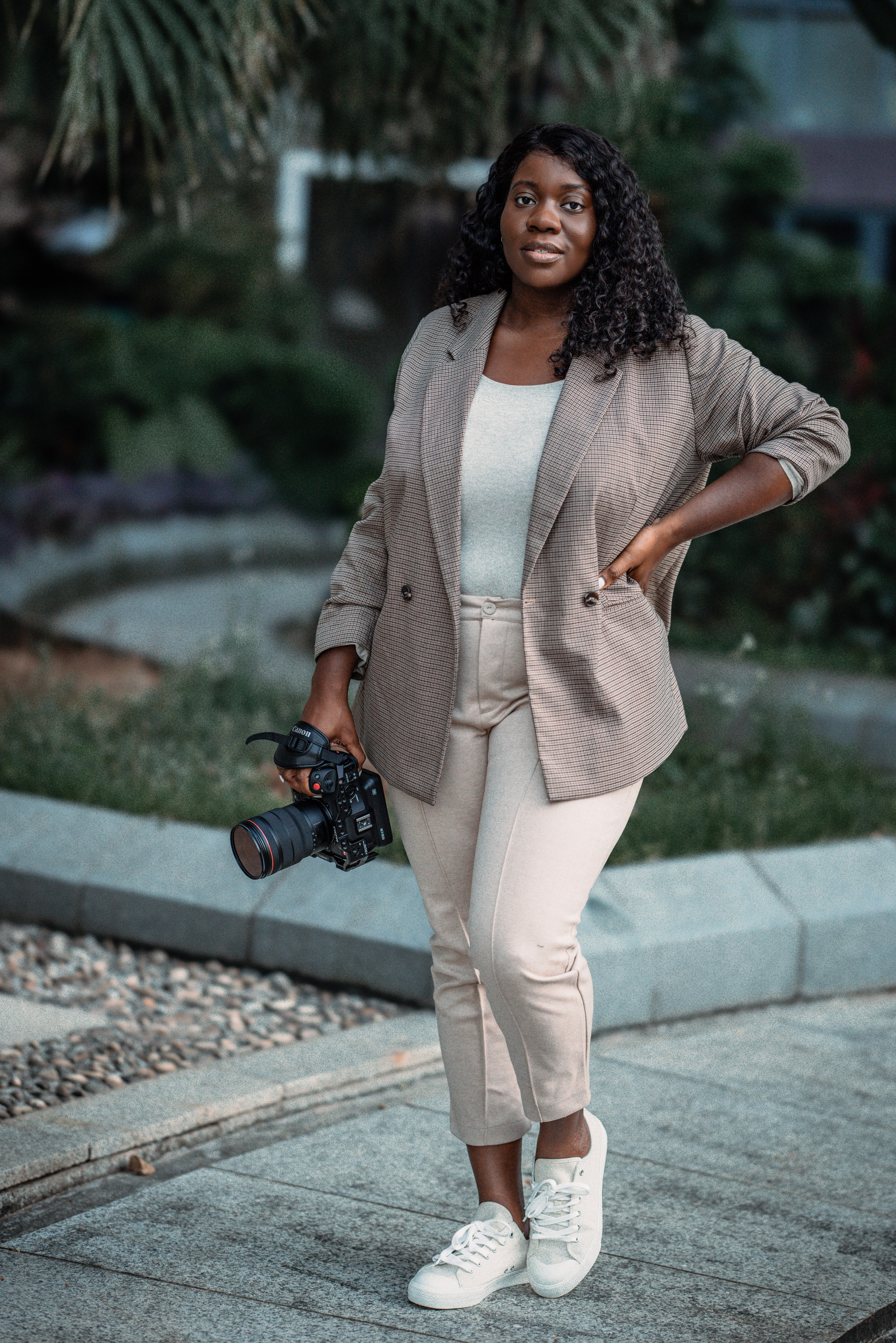 ABOUT ME. Louisa Lewis |Shenzhen-based Photographer & Videographer