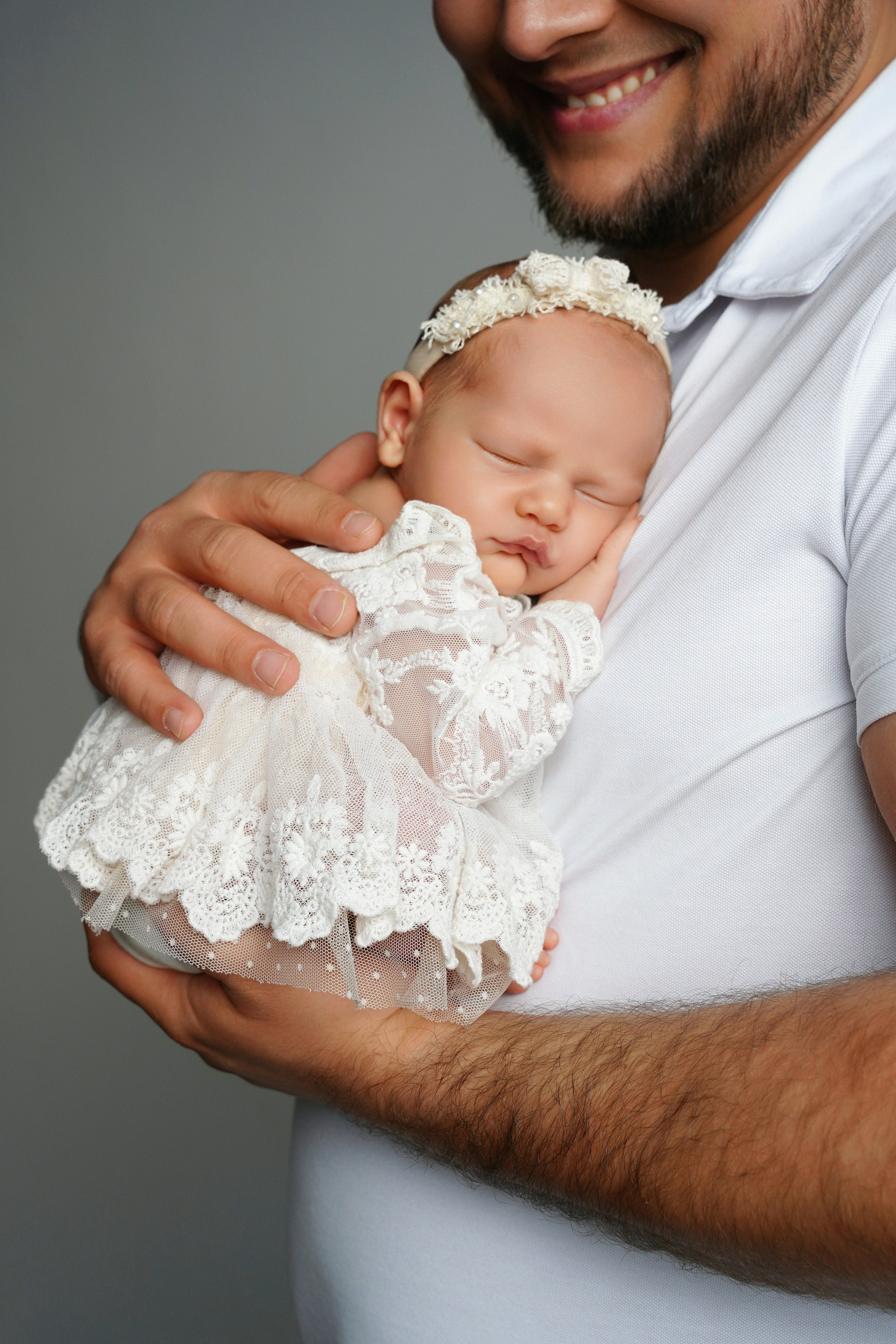 Emotionale Bilder von Neugeborenen: Babyfotograf Gersthofen