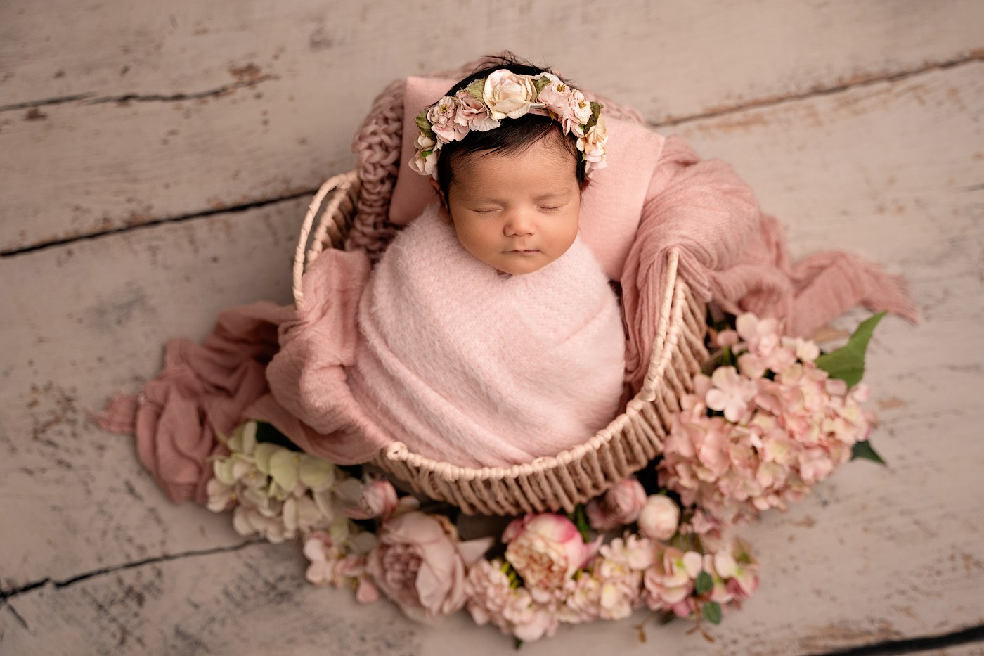 Understanding Newborn Behavior: A Guide for Moms. Newborn and family photographer. Hills District. Sydney