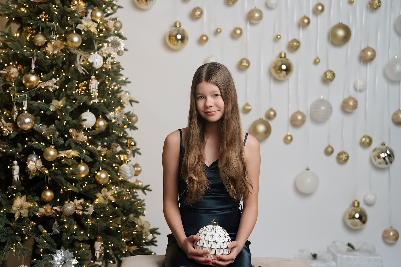 Christmas mini sessions 2024, Sydney. Newborn and family photographer. Hills District. Sydney