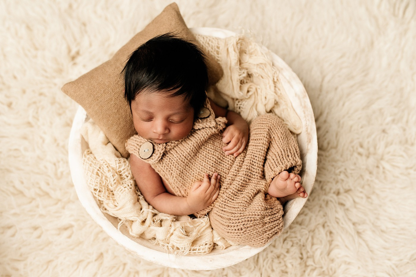 Understanding Newborn Behavior: A Guide for Moms. Newborn and family photographer. Hills District. Sydney